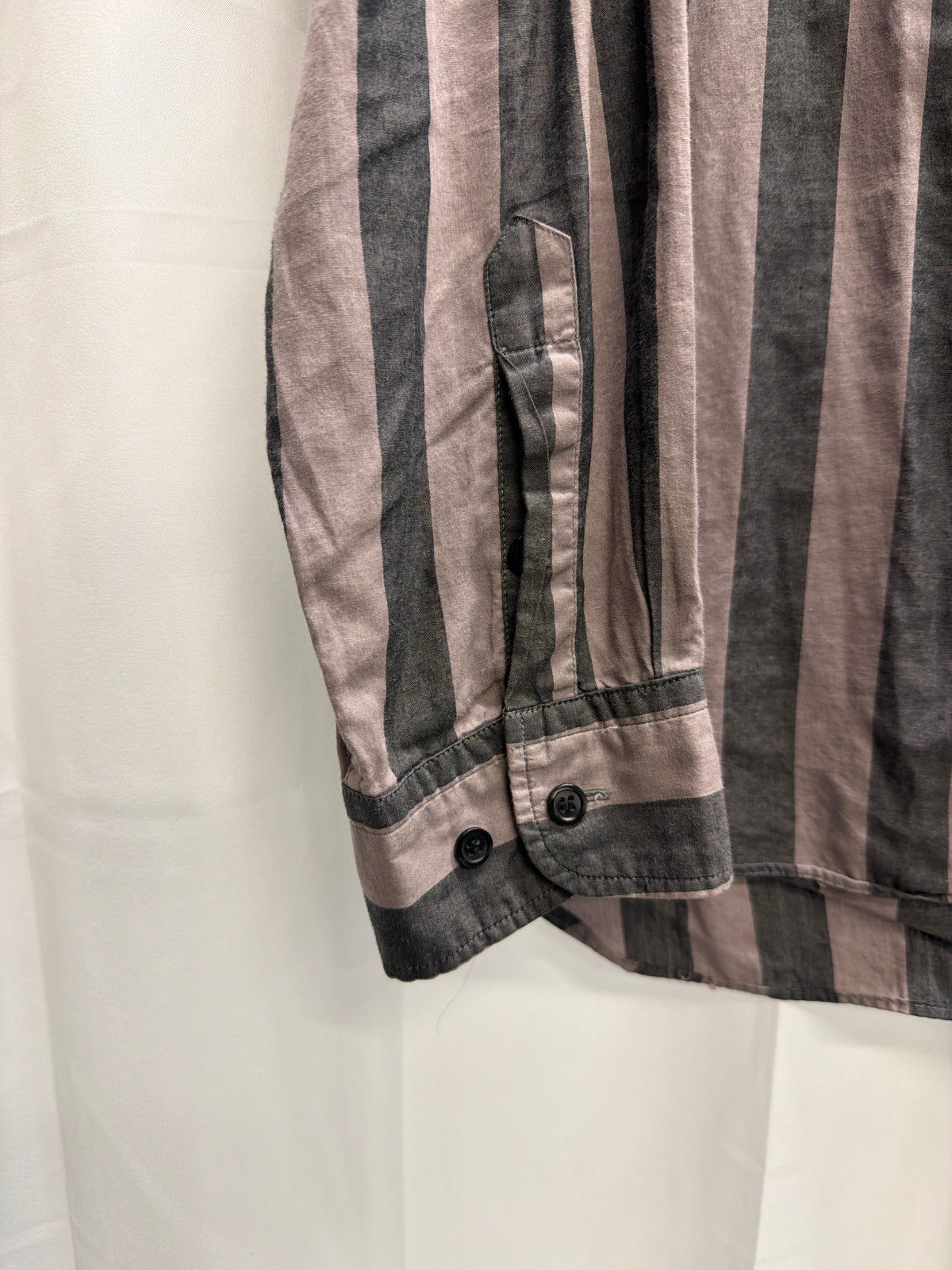 2000s English Brand Shirt — Vertical Stripe Cotton Button-Up (XL)