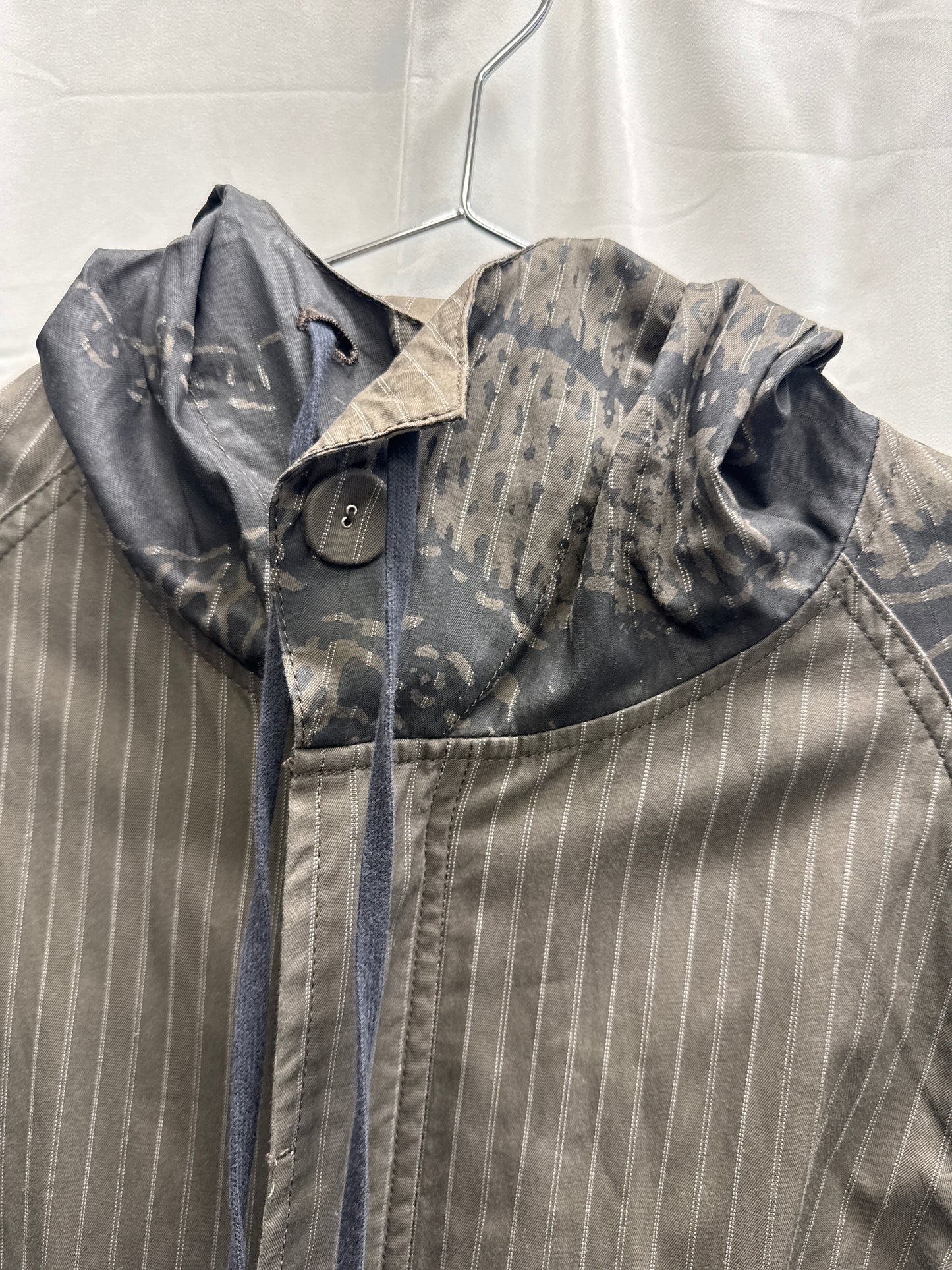 nozomi ishiguro patterned armband coat