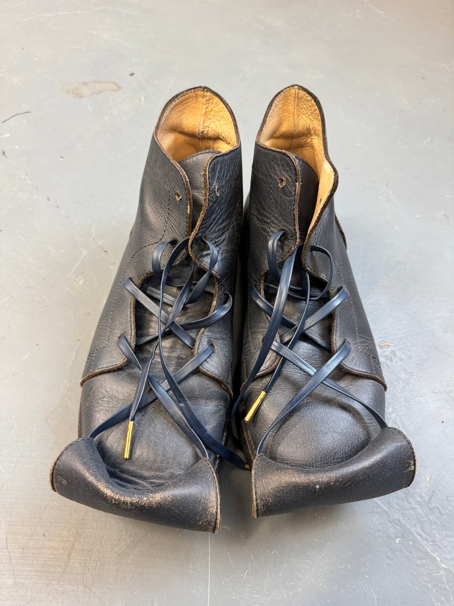 beauty:beast scroll rolled toe mid boots