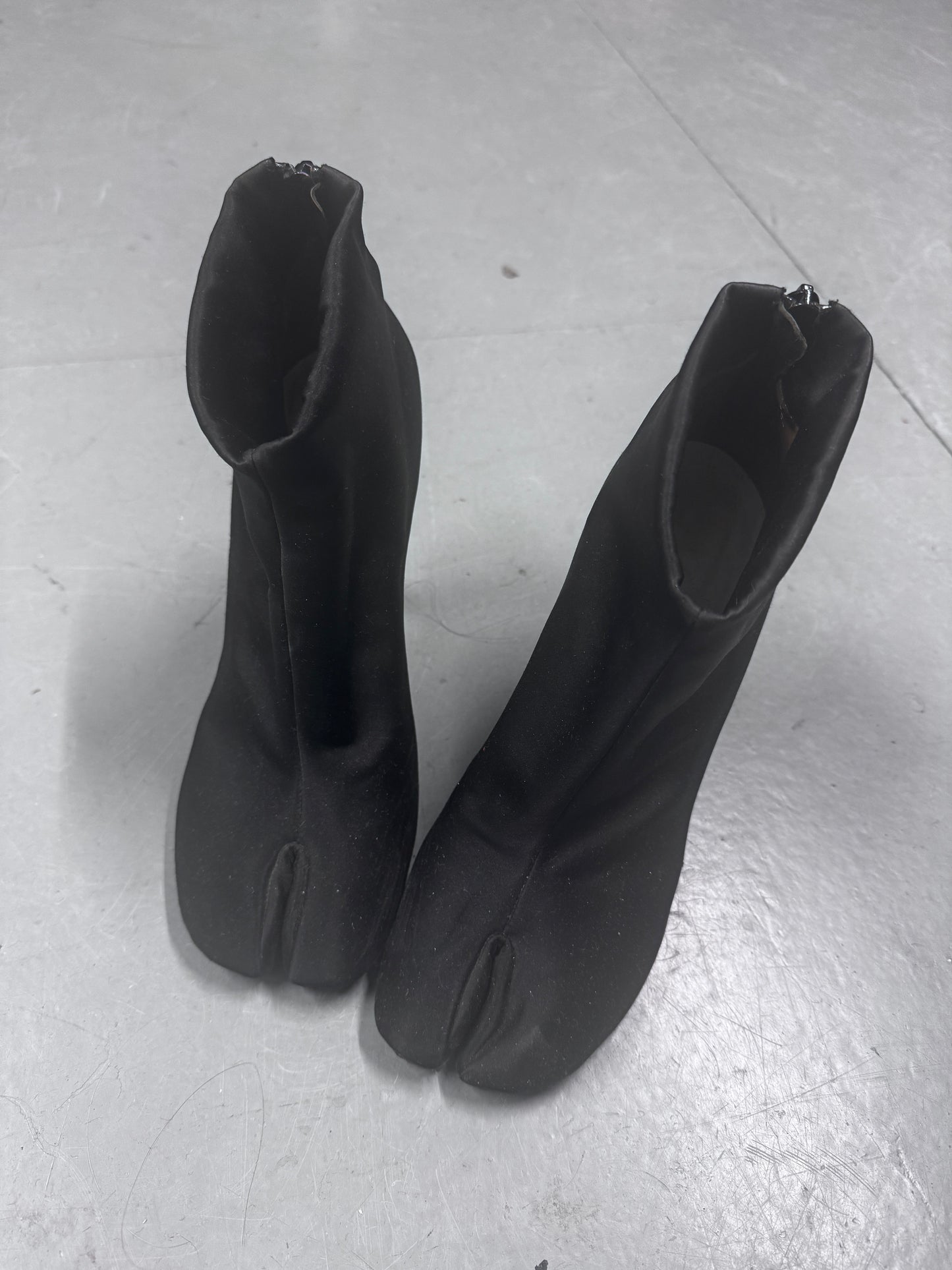 Maison Margiela Satin Tabi Heel