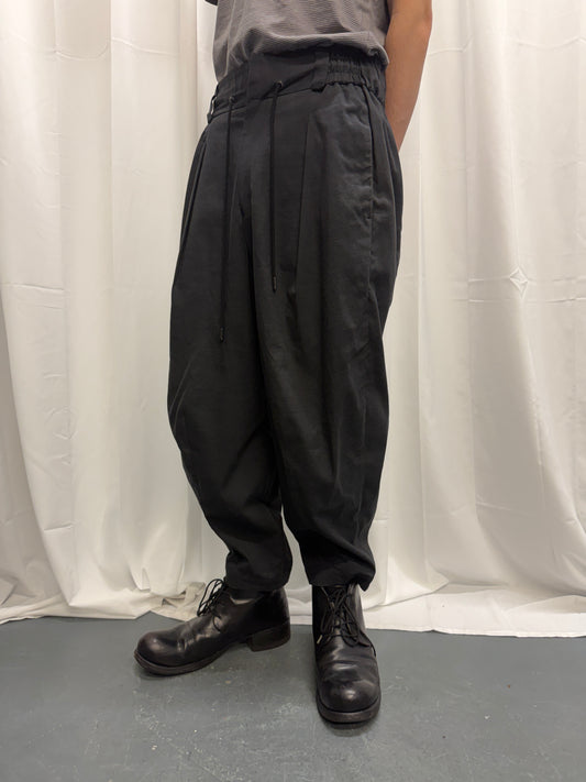 Devoa Carrot Leg 3D Trouser
