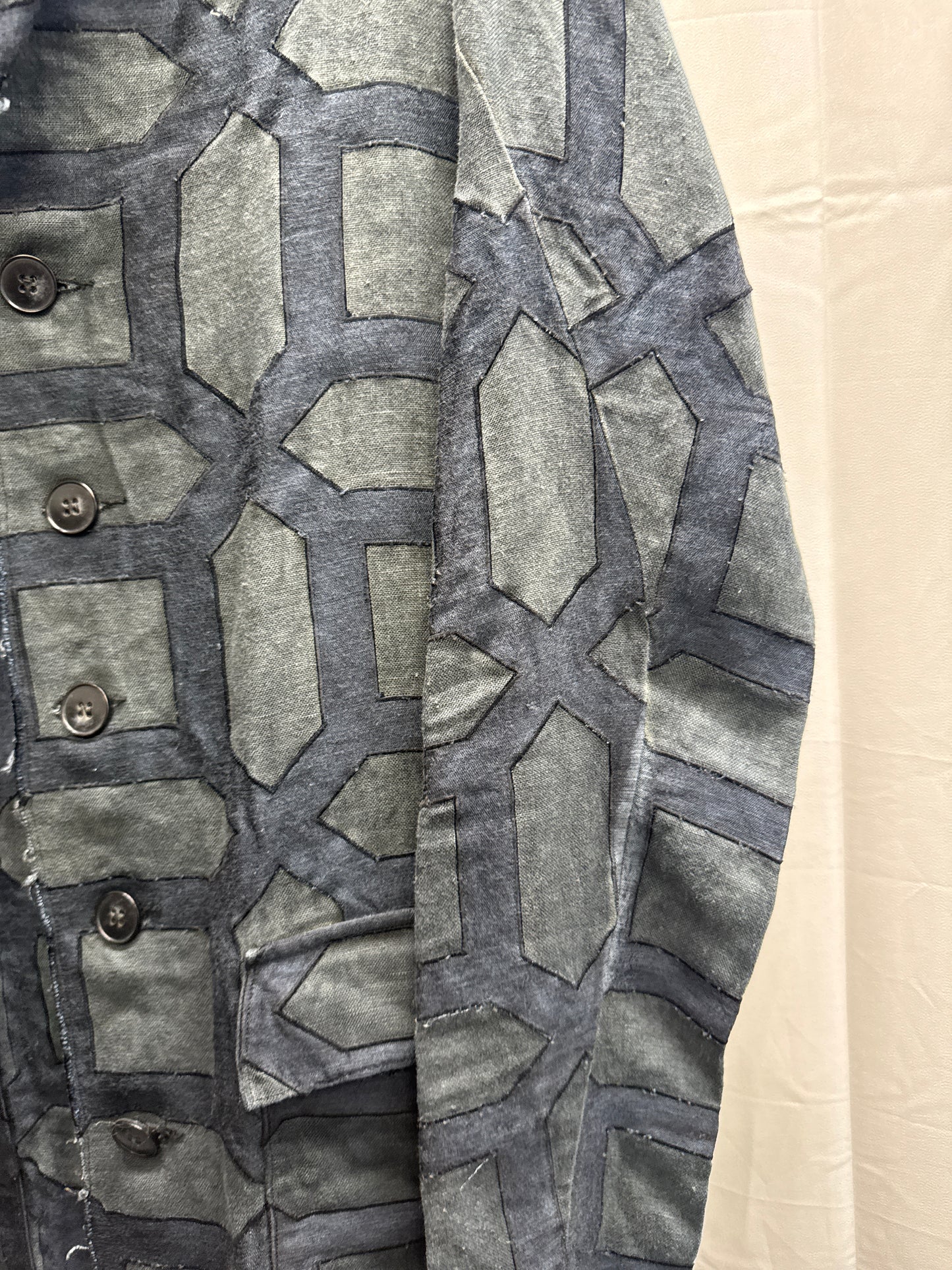 zam barrett patterned curve sleeve coat
