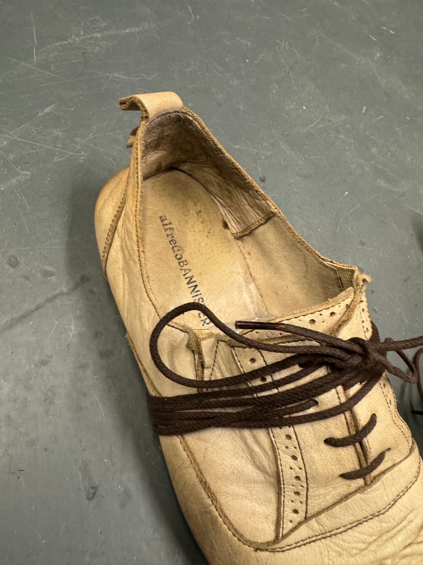 Alfredo Bannister Wrap Lace Leather Shoe