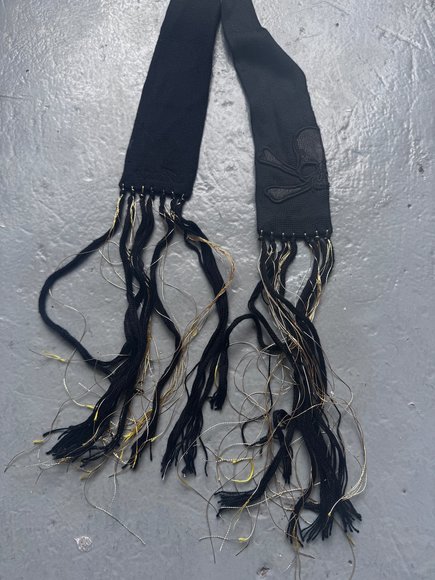 Roen gold threaded thin scarf