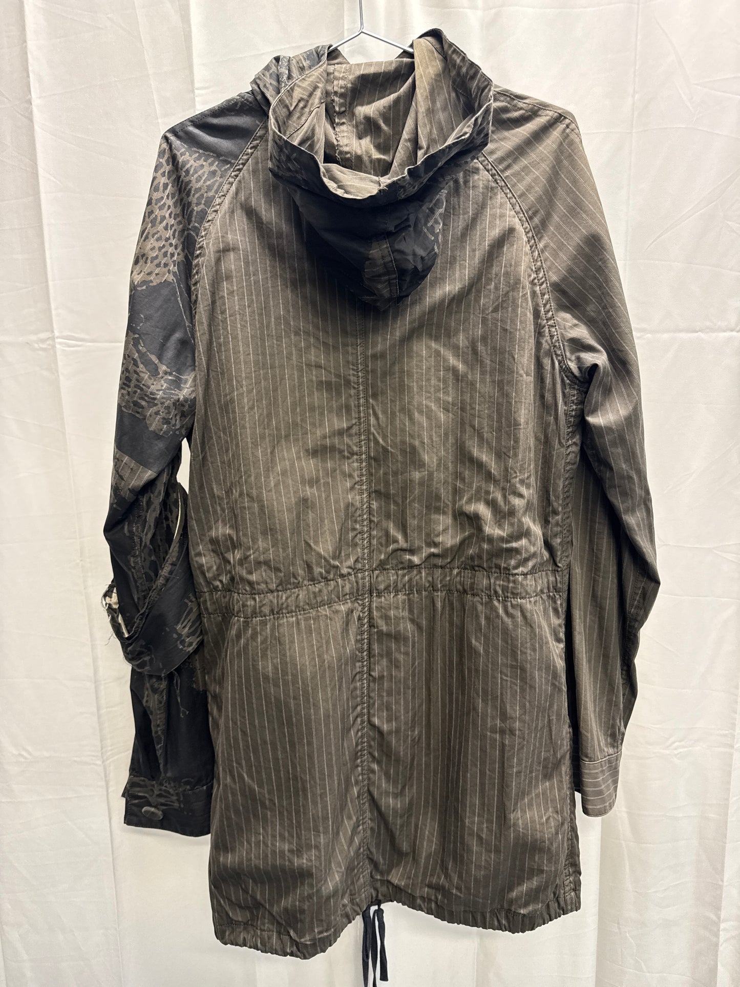 nozomi ishiguro patterned armband coat