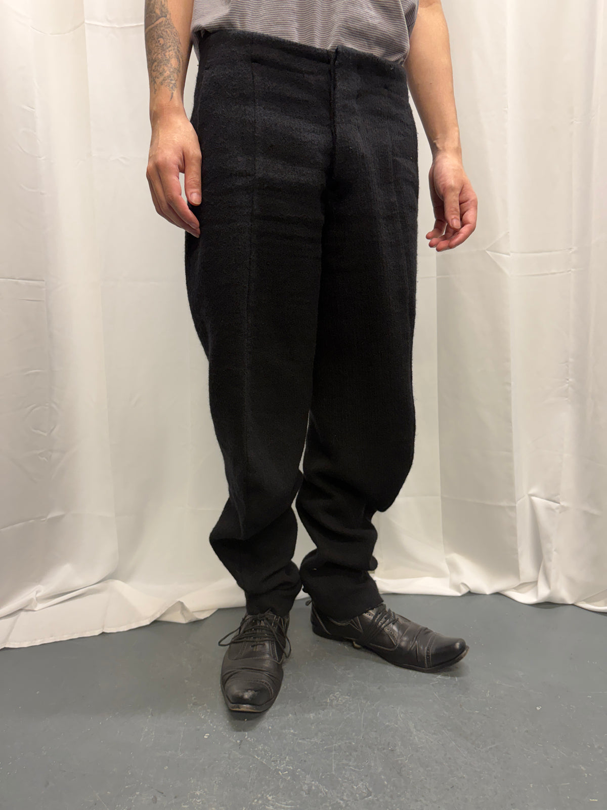Forme D'Expression Wool Banana Cut 3D Twisted Trouser