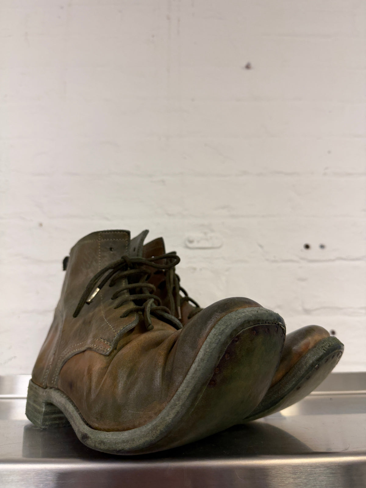 Augusta A1923 Curved Toe Veined Horse Leather Boots