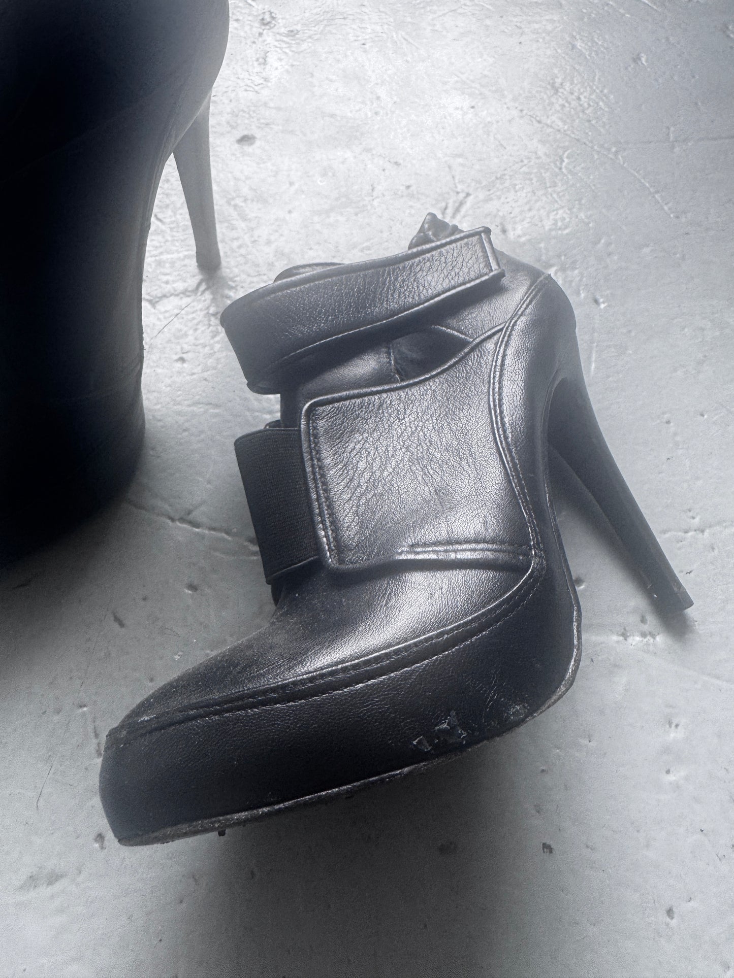 Pieda Perre Stretch Wrap Heel