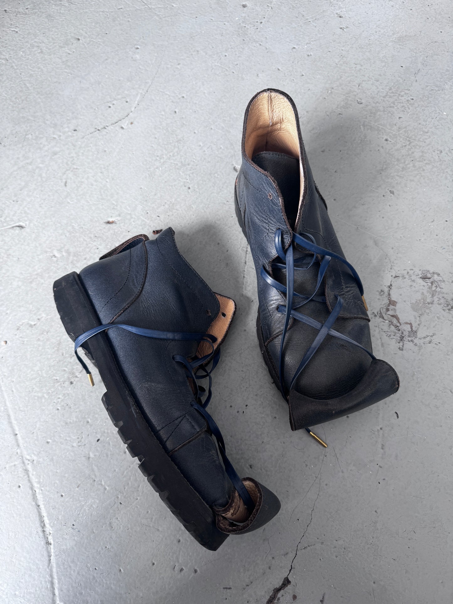beauty:beast scroll toe shoe