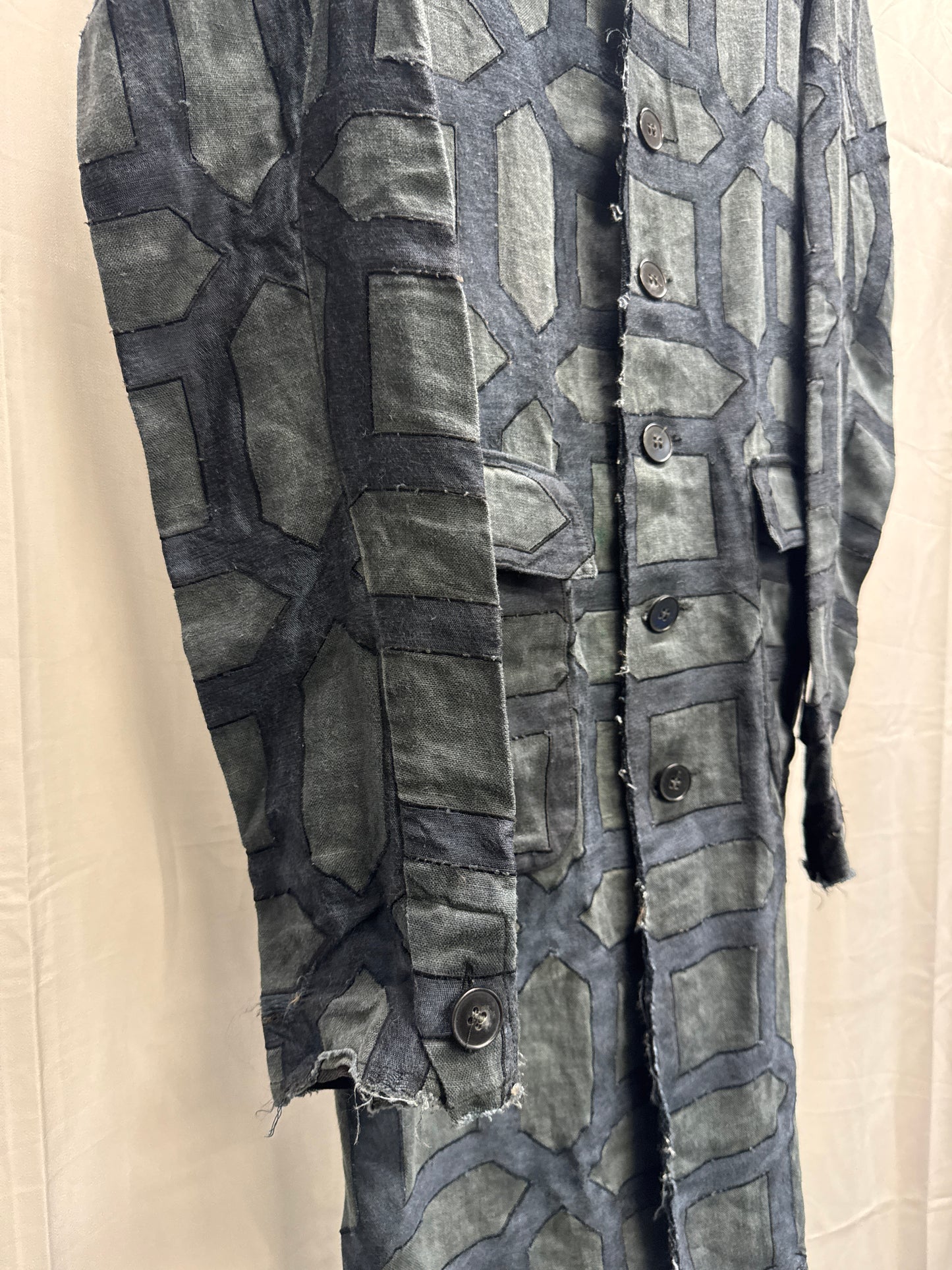 zam barrett patterned curve sleeve coat