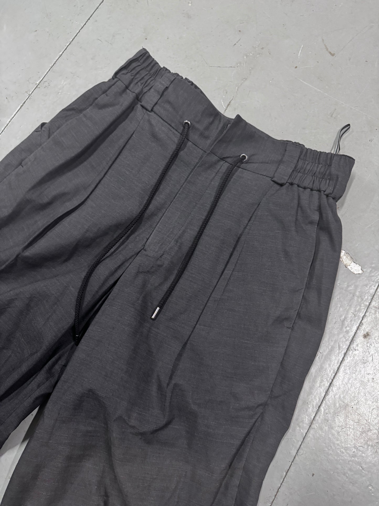 Devoa Carrot Leg Trouser