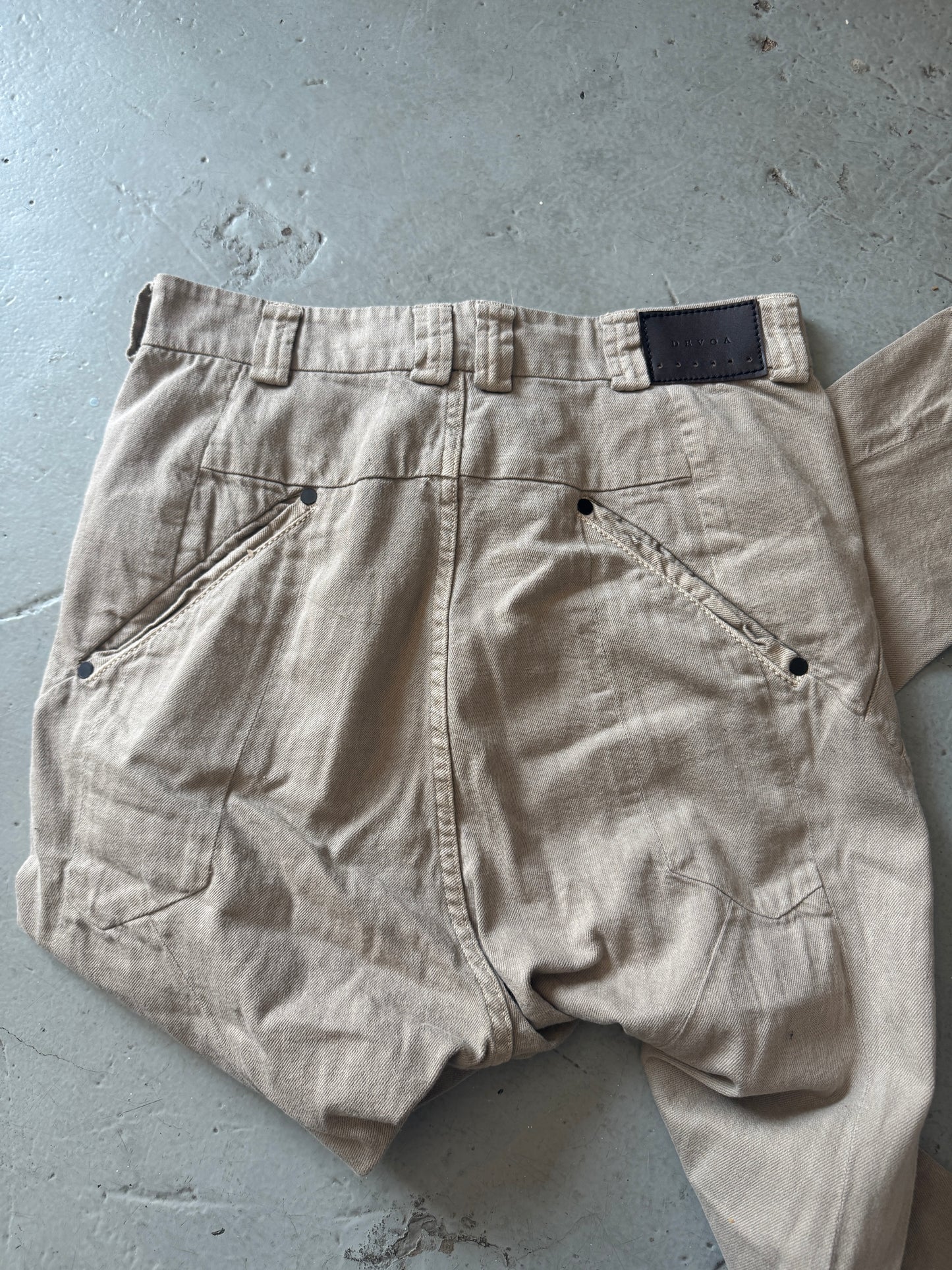 devoa twist seam flap pocket trouser