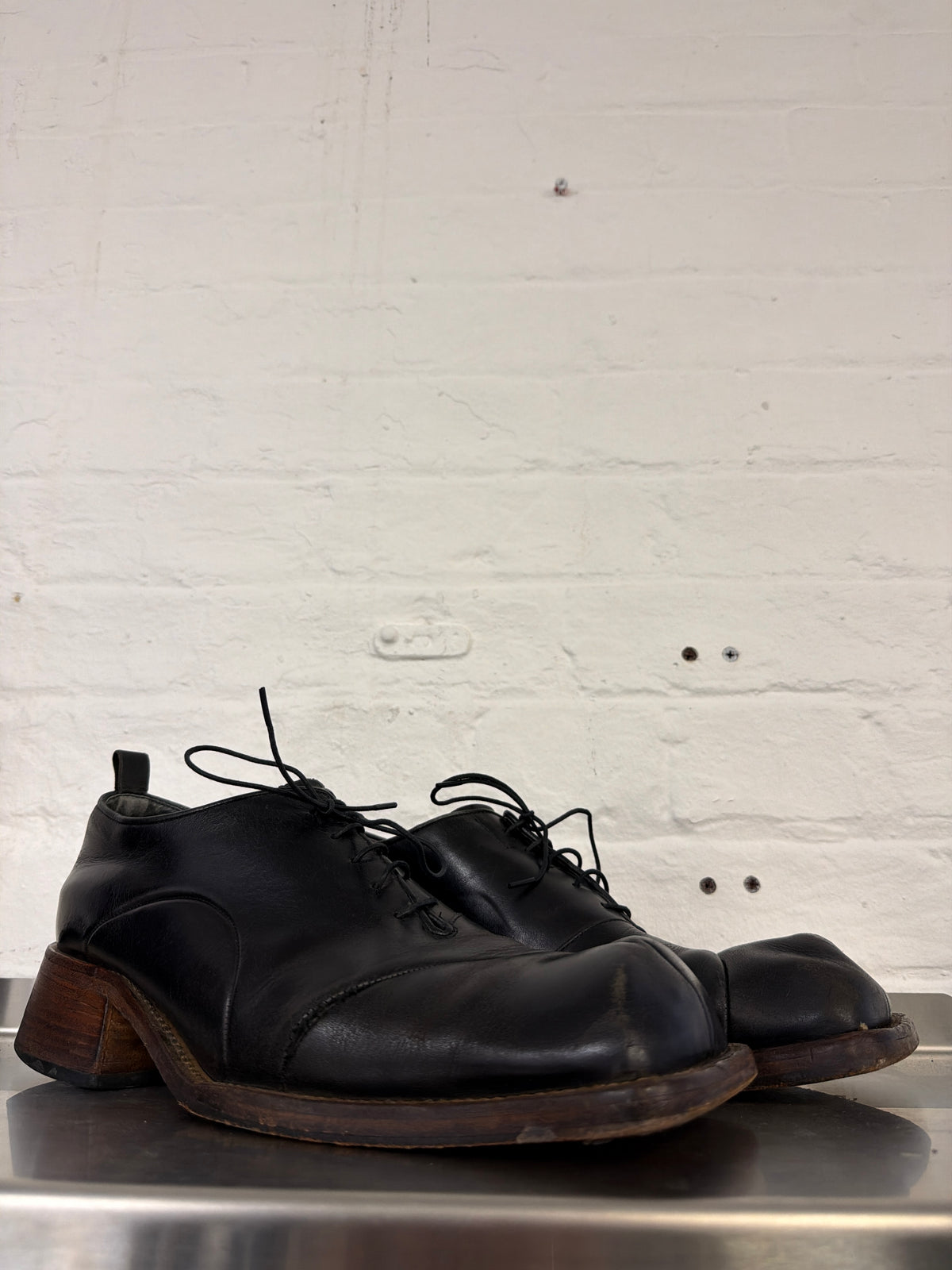 Koji Kuga Shark Toe Heeled Derby (44)