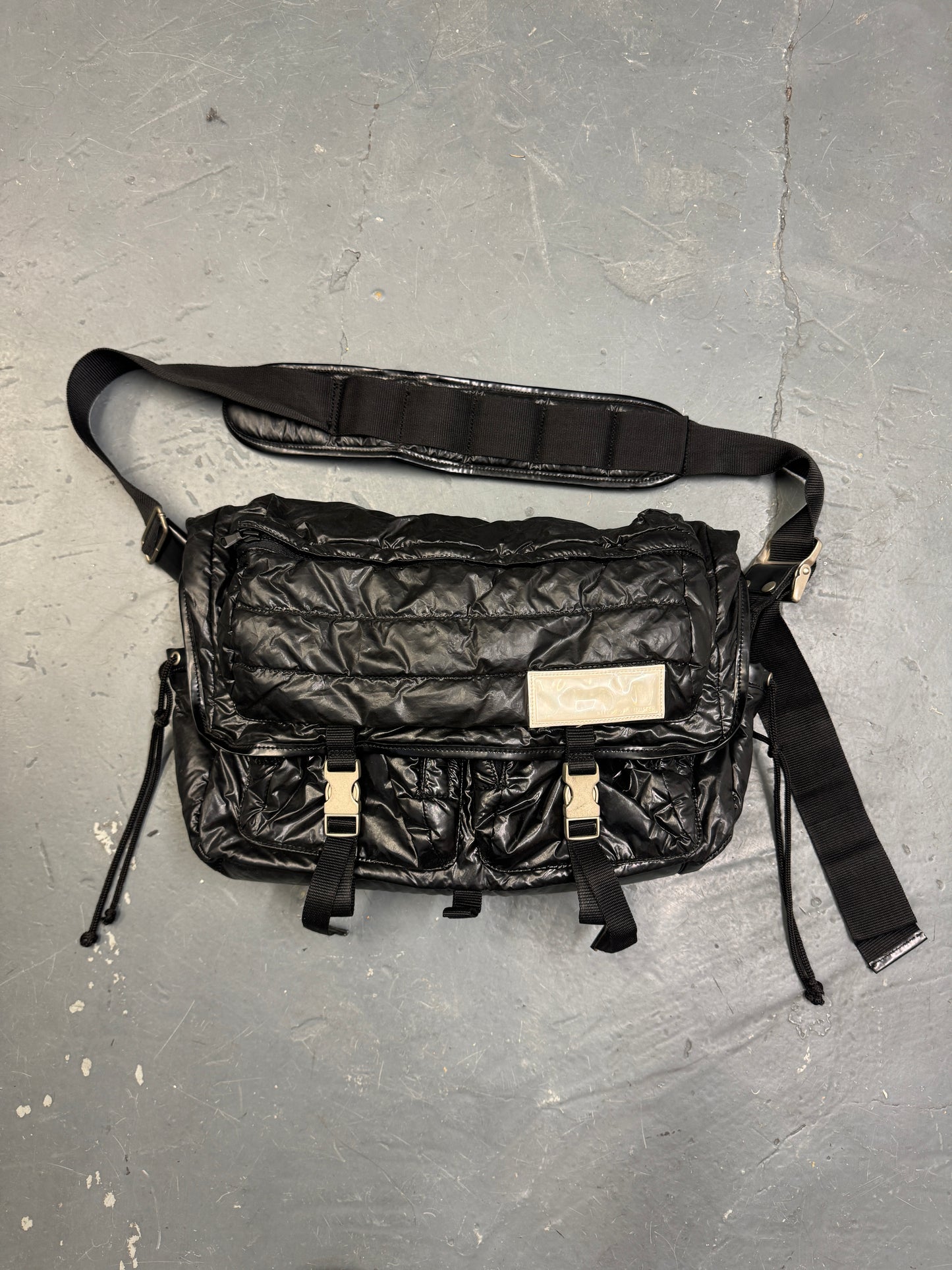 Alfredo Bannister Padded Utility Bag