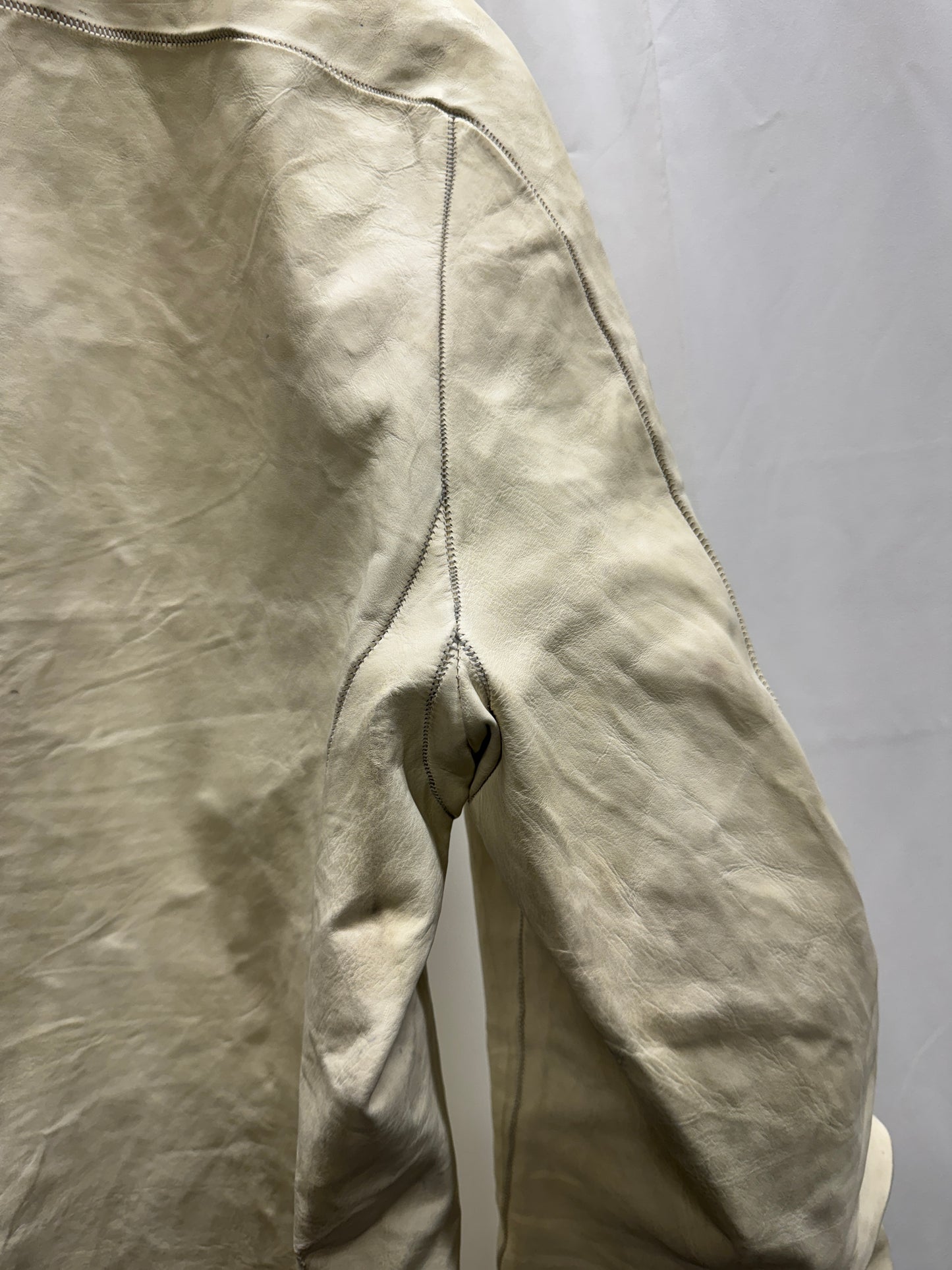 carol christian poell aw05 dispossessed white kangaroo scar stitch jacket