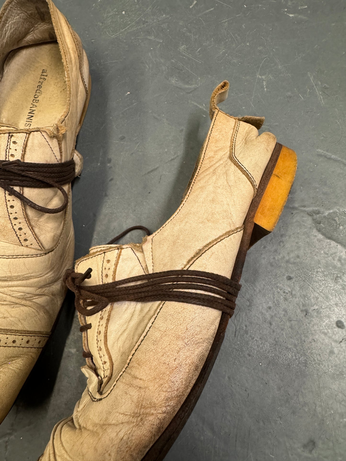 Alfredo Bannister Wrap Lace Leather Shoe