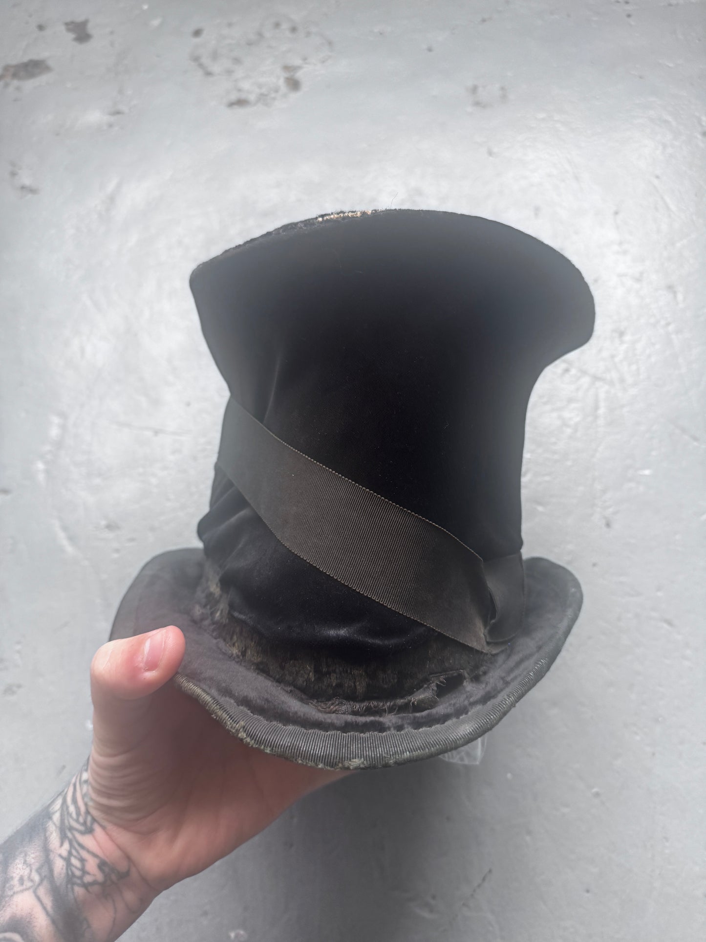 twisted antique theatre top hat