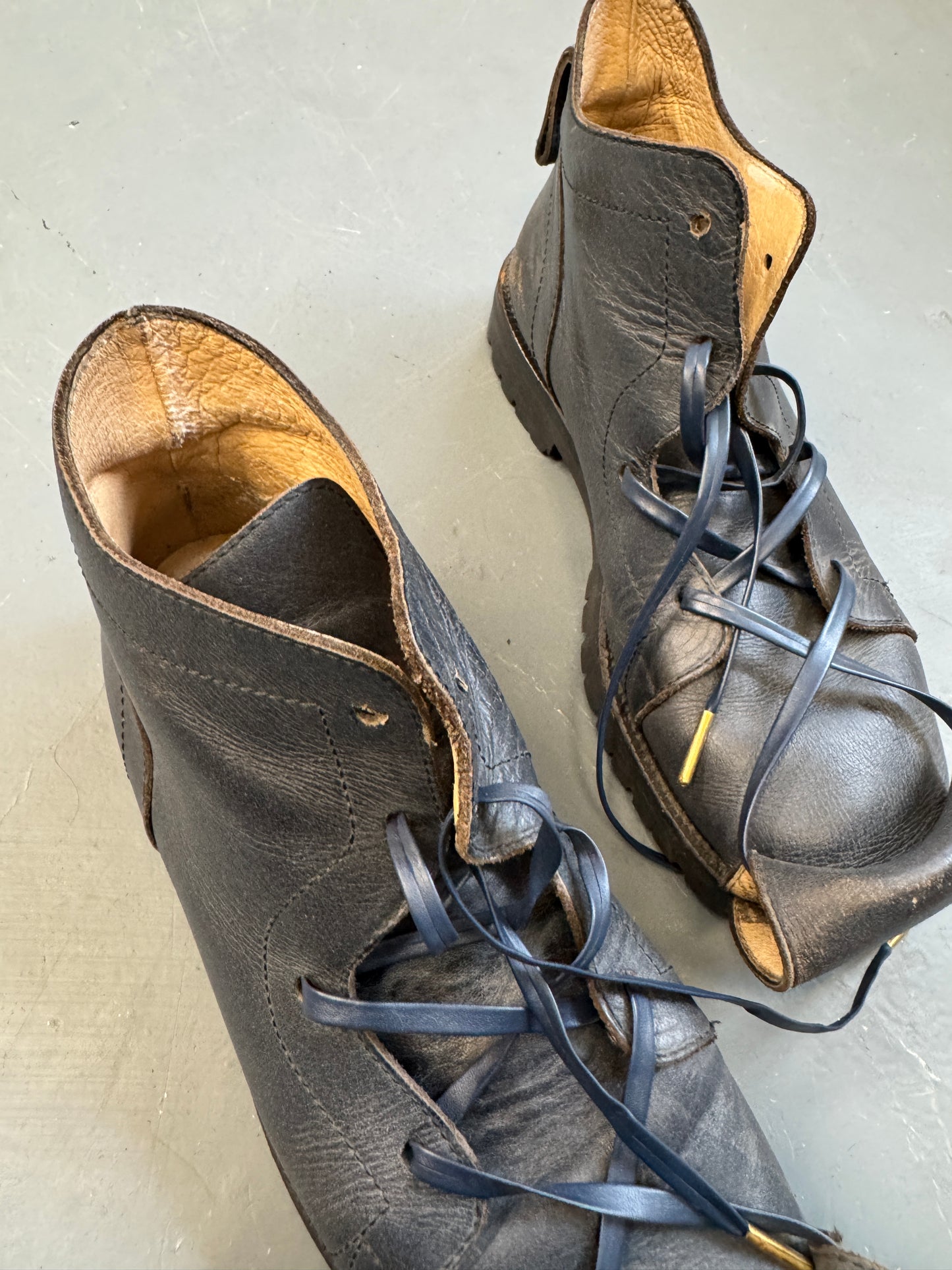 beauty:beast scroll rolled toe mid boots