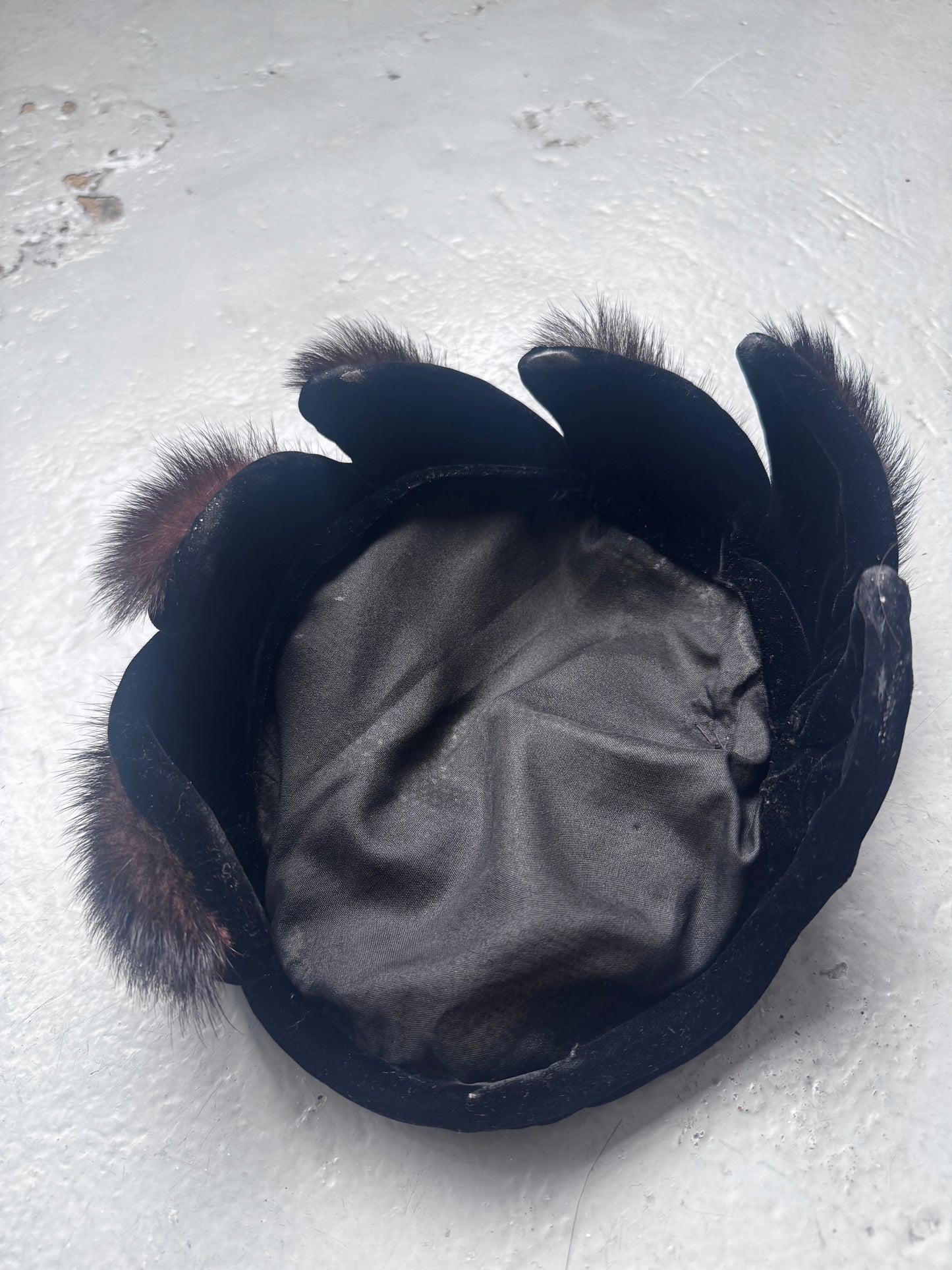 60s fur claw hat