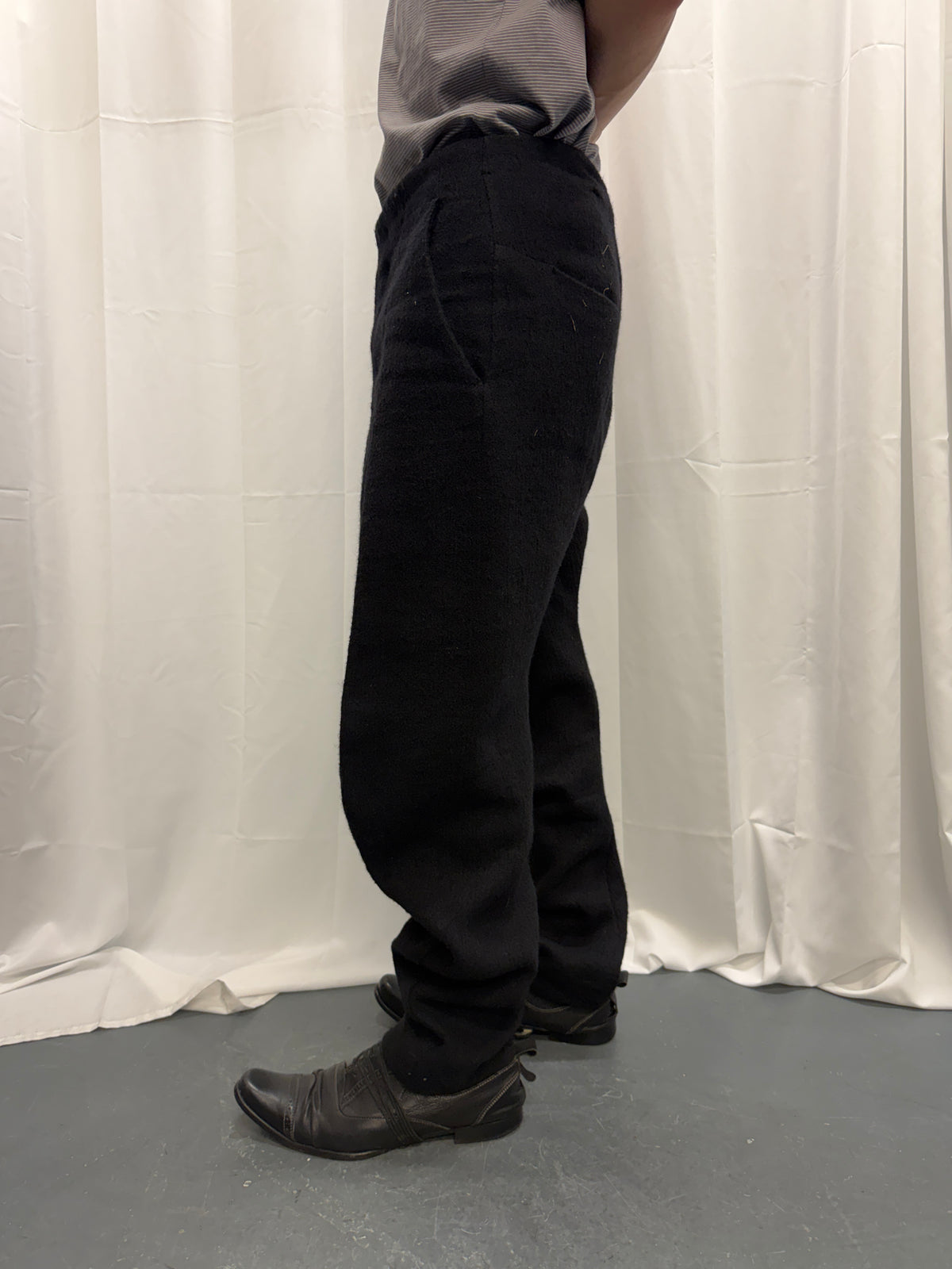 Forme D'Expression Wool Banana Cut 3D Twisted Trouser