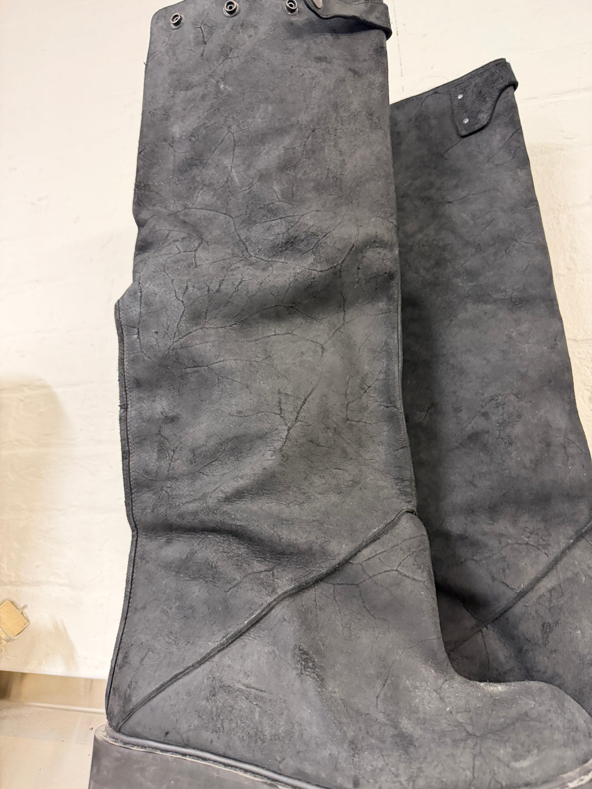 Rick Owens FW08–09 Tall Black Suede Boots (43)