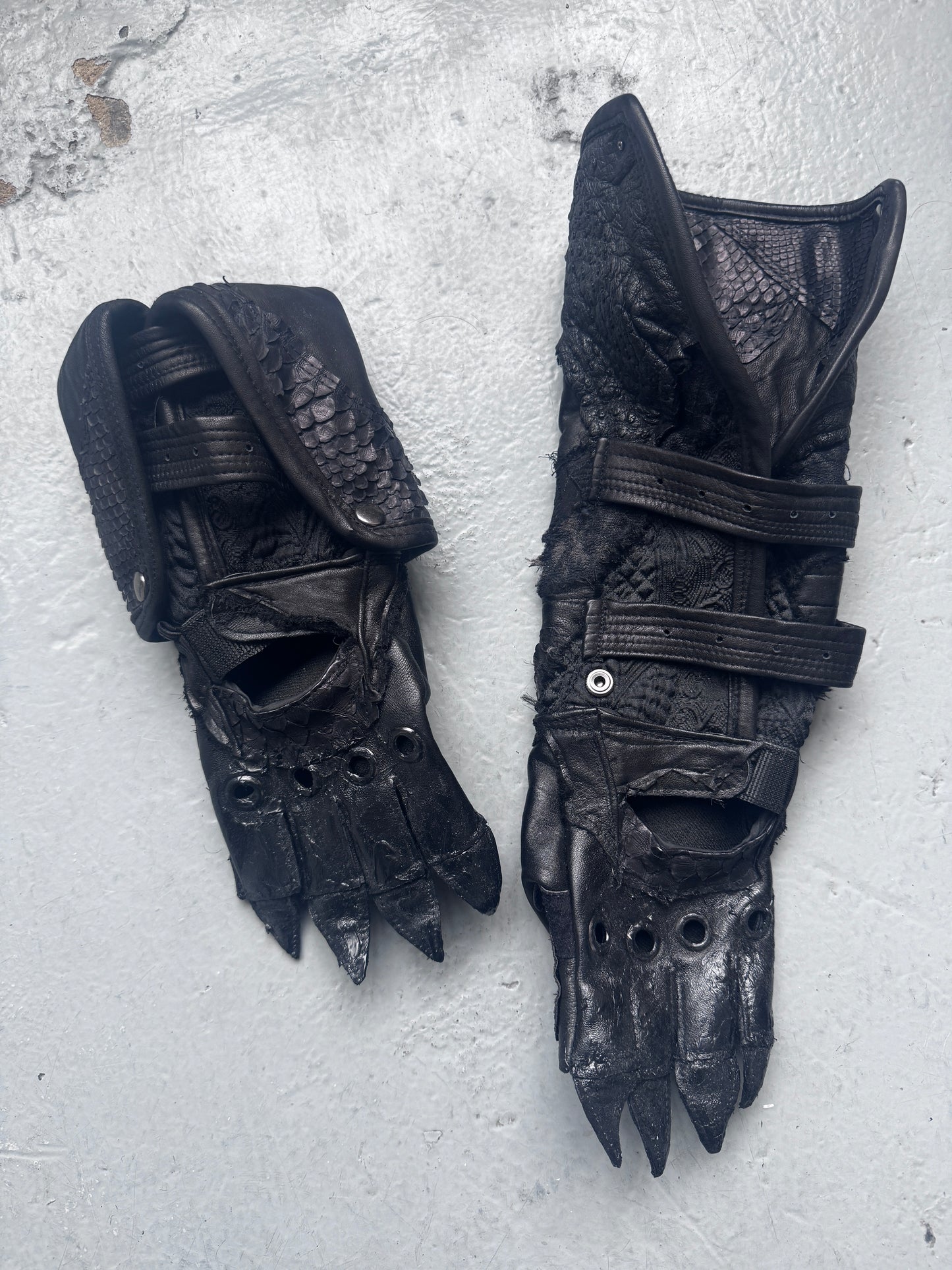 shohei takamiya 1/1 claw knuckle foldable glove