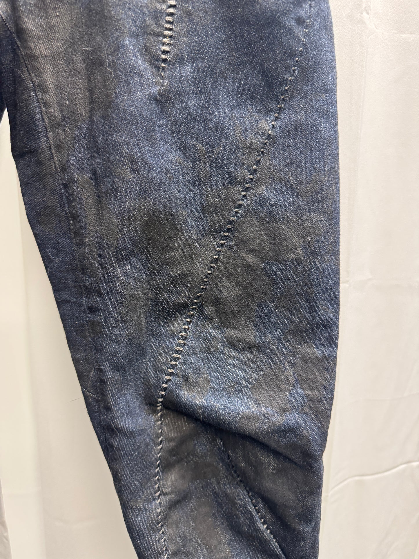 D.Hygen Twist Cut Overlocked Oil Jeans