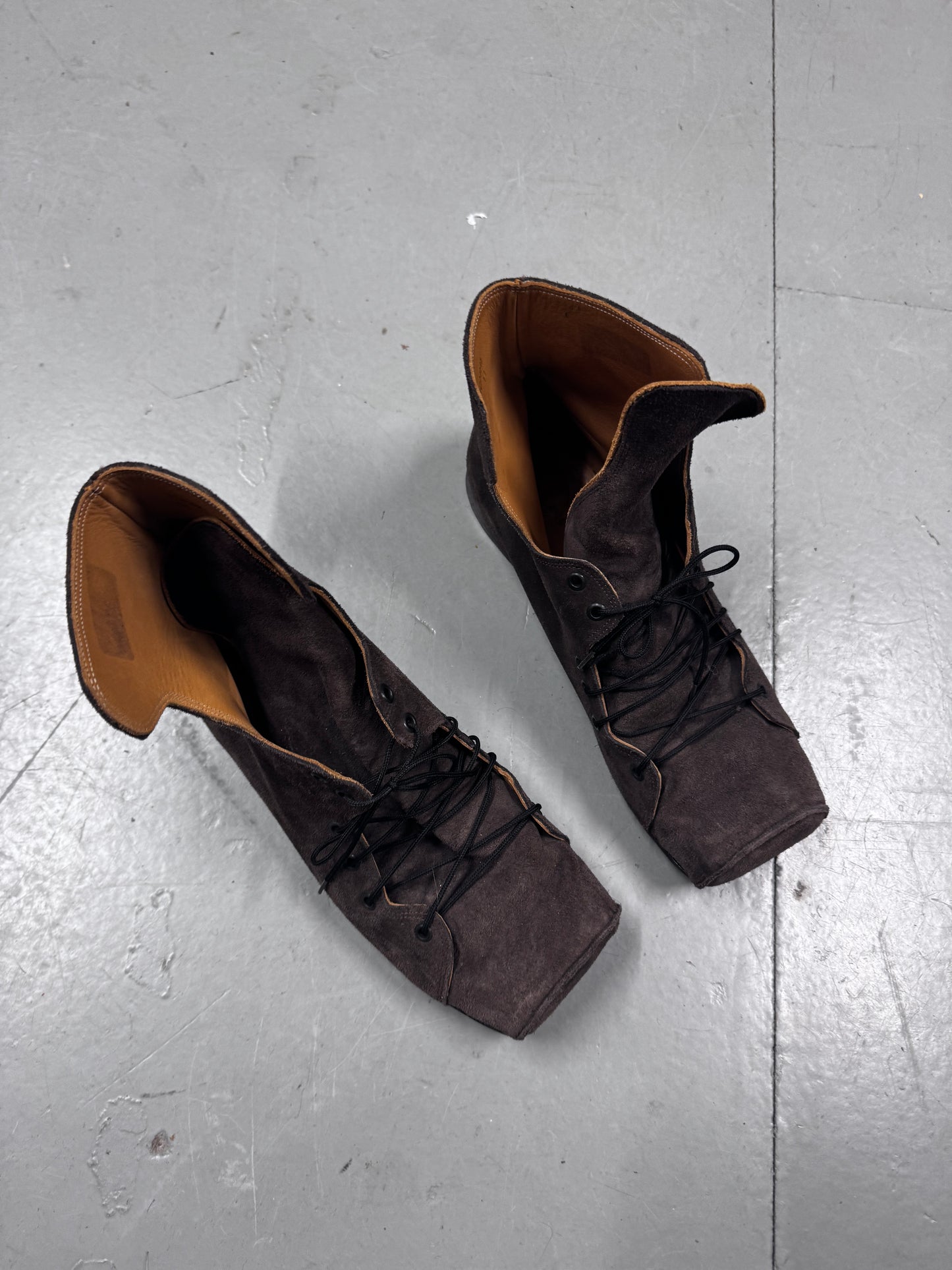 The Old Curiosity Shop Hog Toe Suede Boots