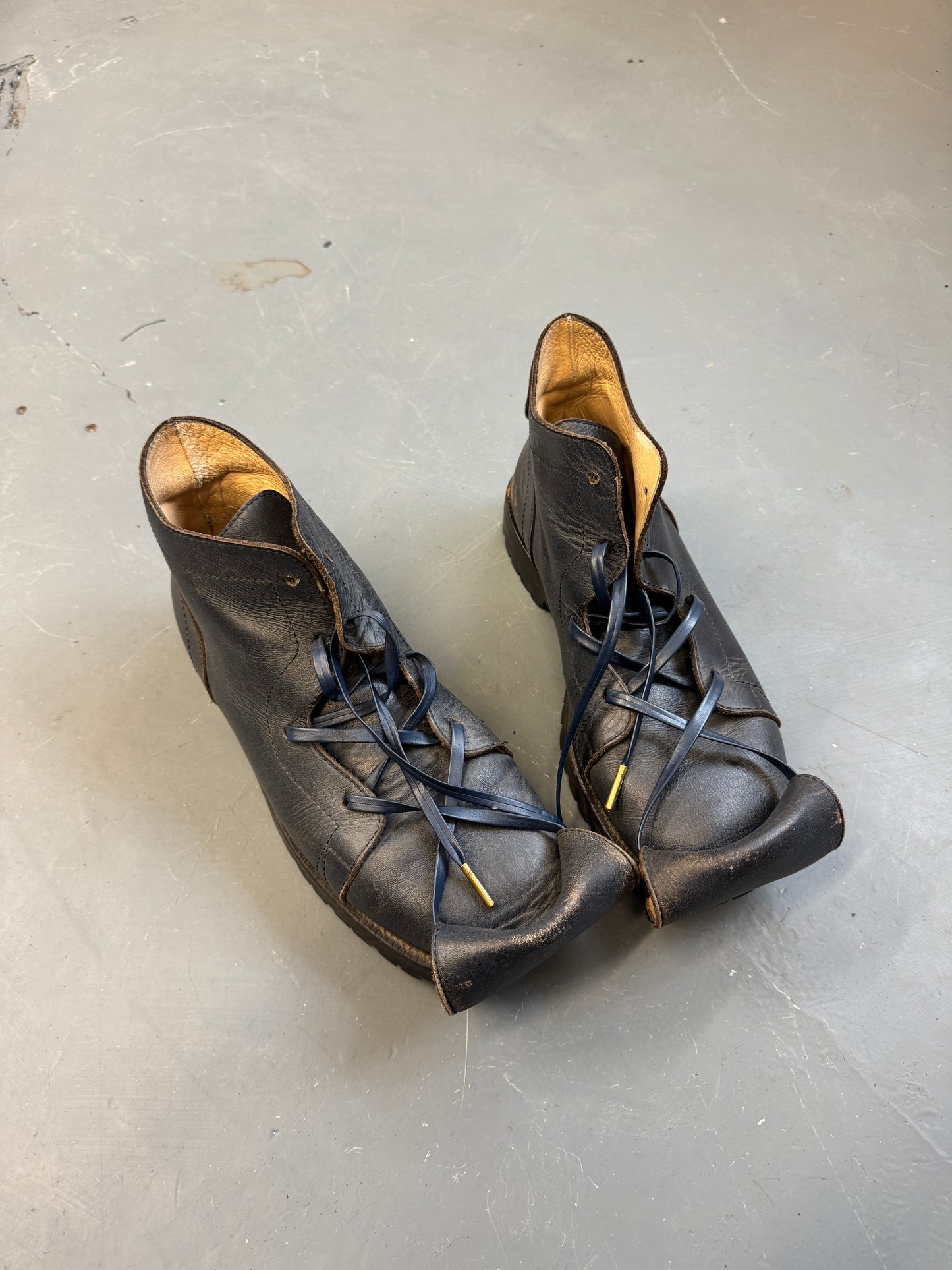 beauty:beast scroll rolled toe mid boots