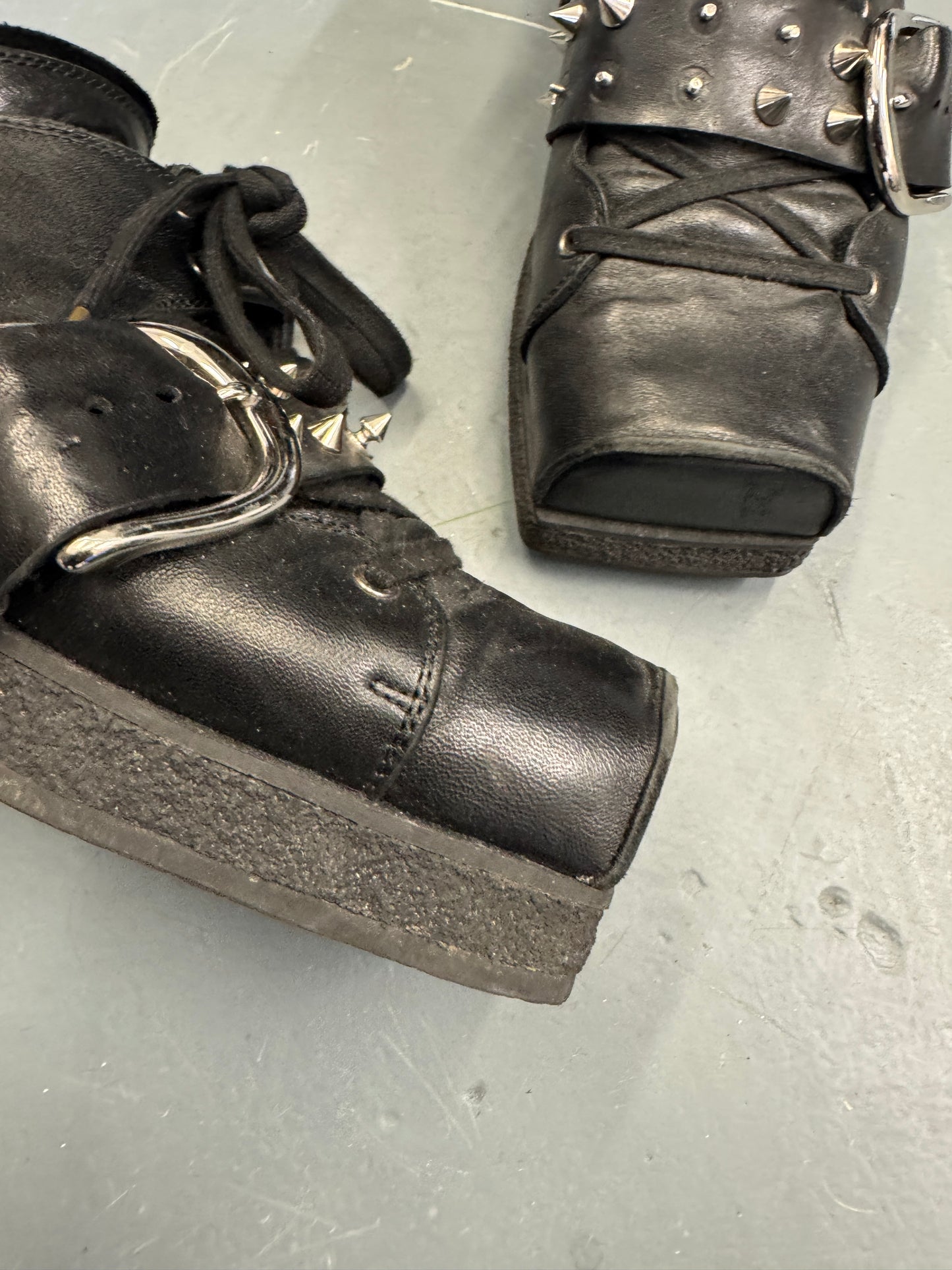 Old Curiosity Shop Platformed Hog Toe Shoe