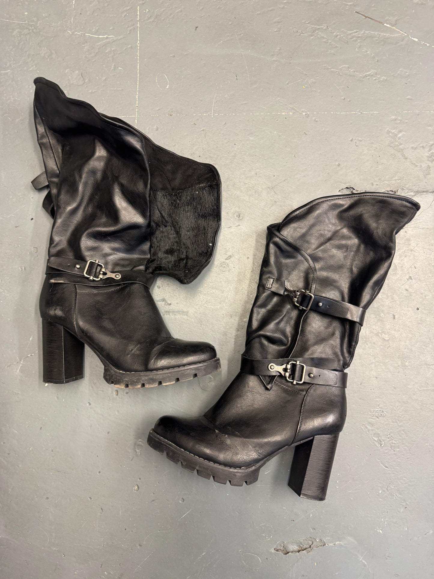 Luca Stucci Slouch Buckle Heel
