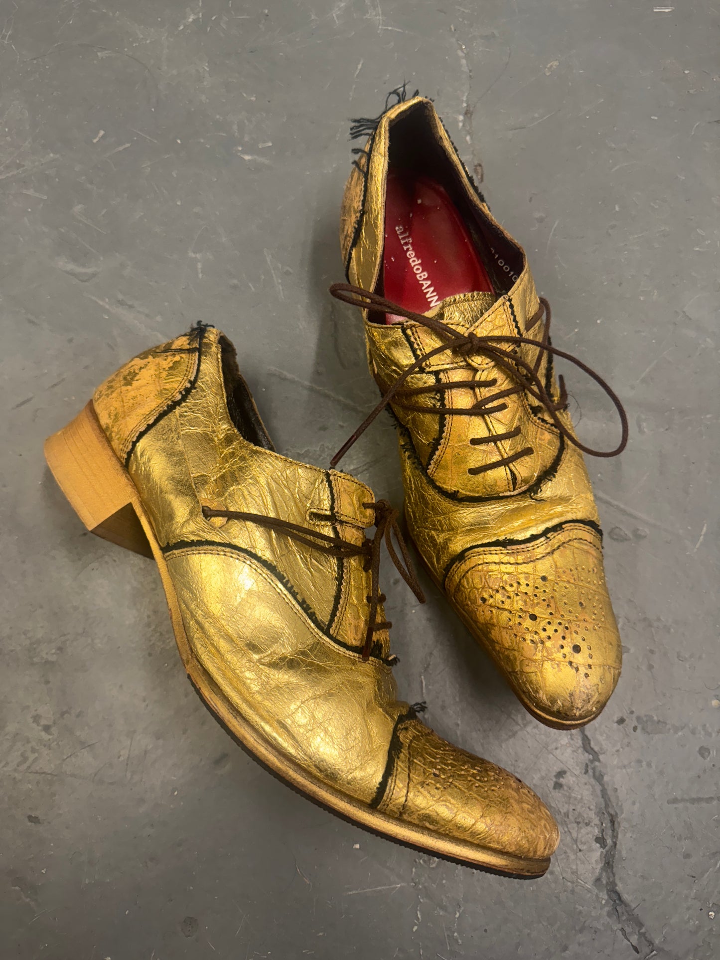 Alfredo Bannister Gold Leather Wrap Lace Pointed Shoe