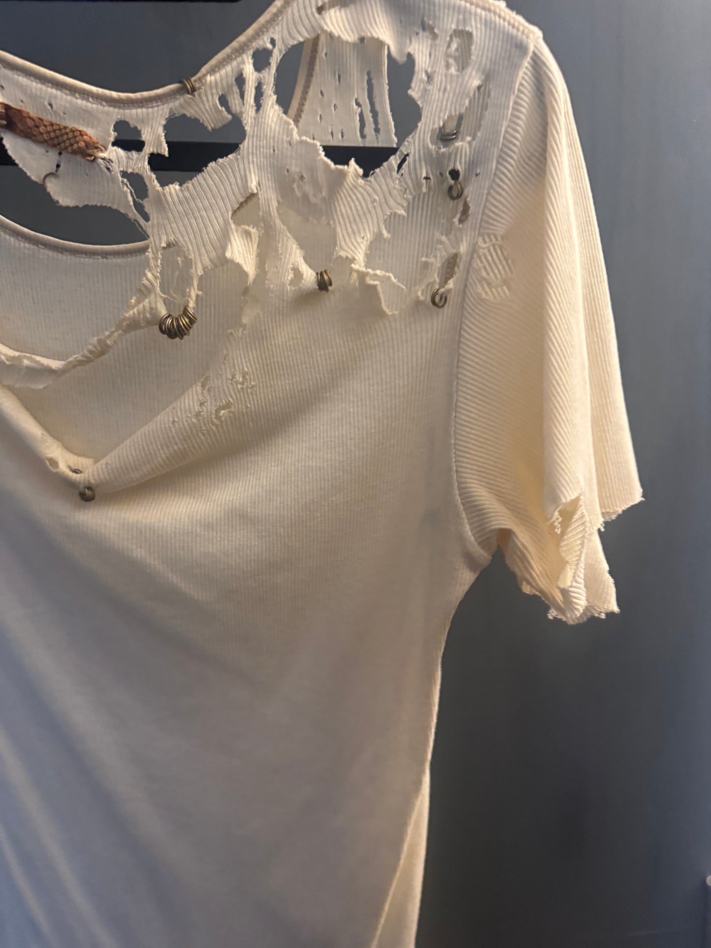ifsixwasnine mudmax distress pierced tee