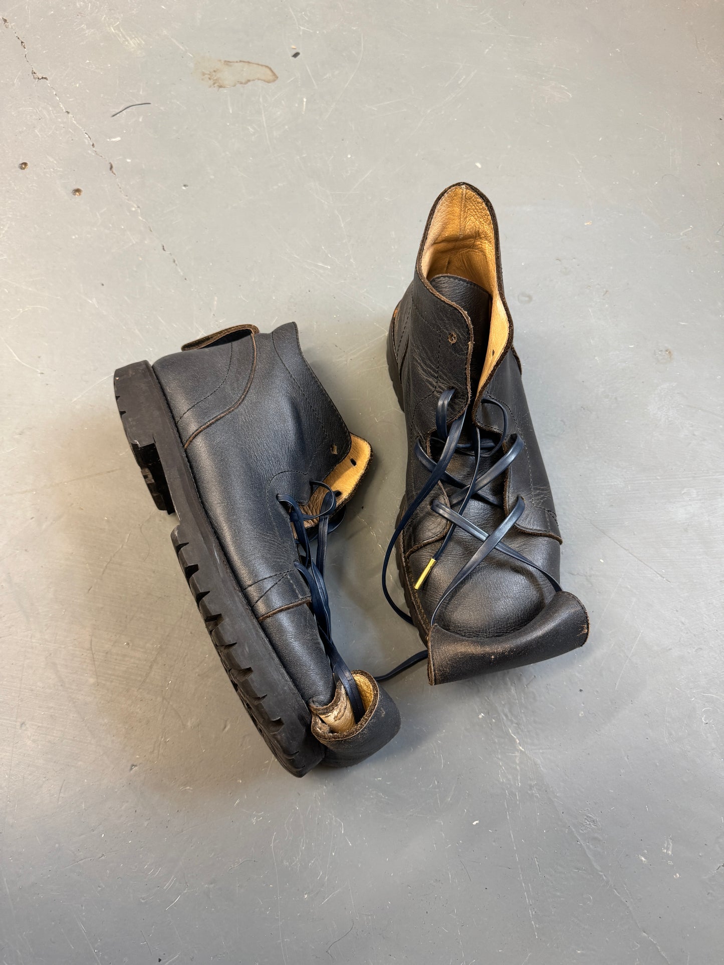 beauty:beast scroll rolled toe mid boots