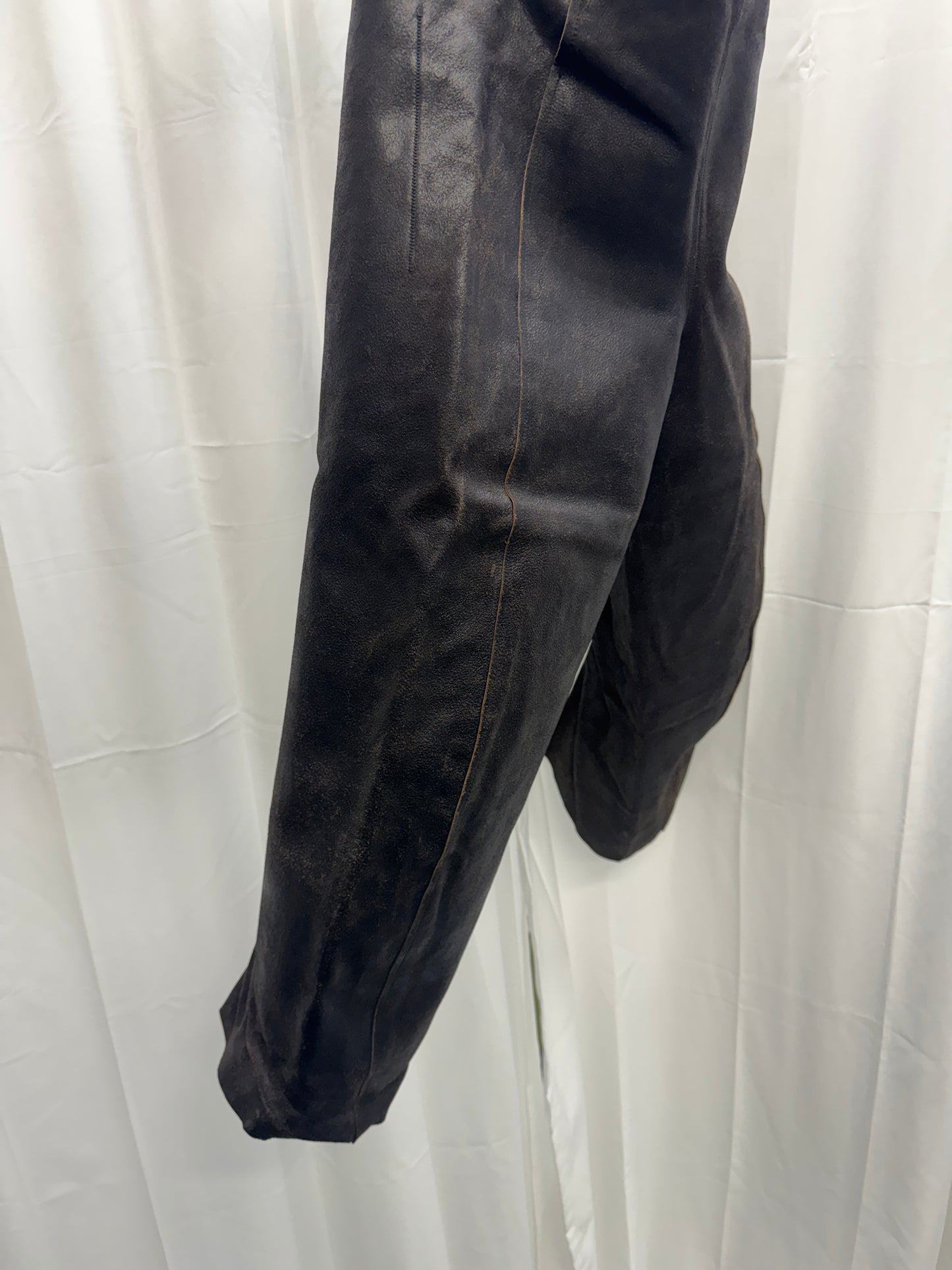 Carpe Diem - Thick Leather Curved Crop Trouser