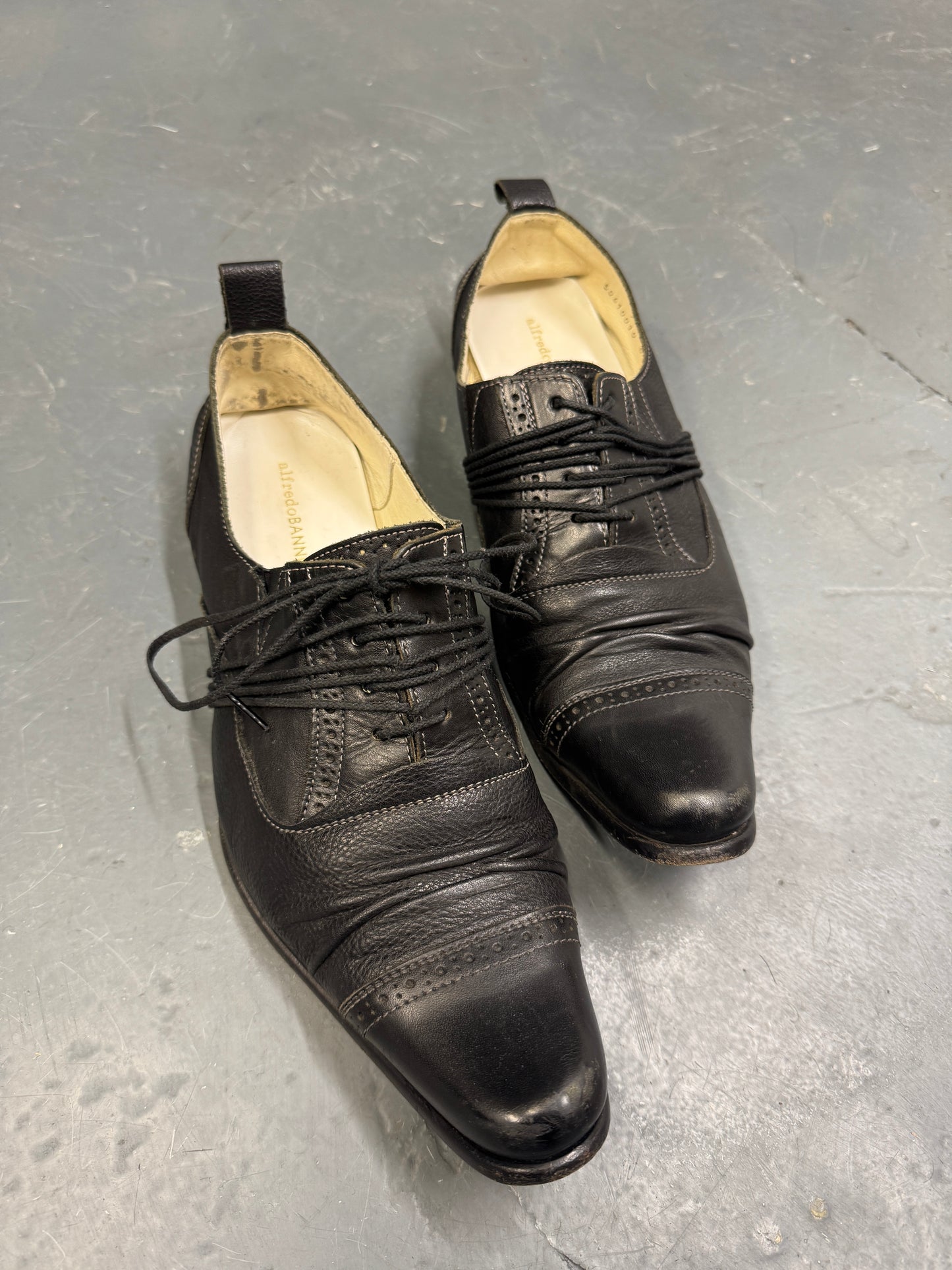 Alfredo Bannister Wrap Lace Pointed Toe Shoe