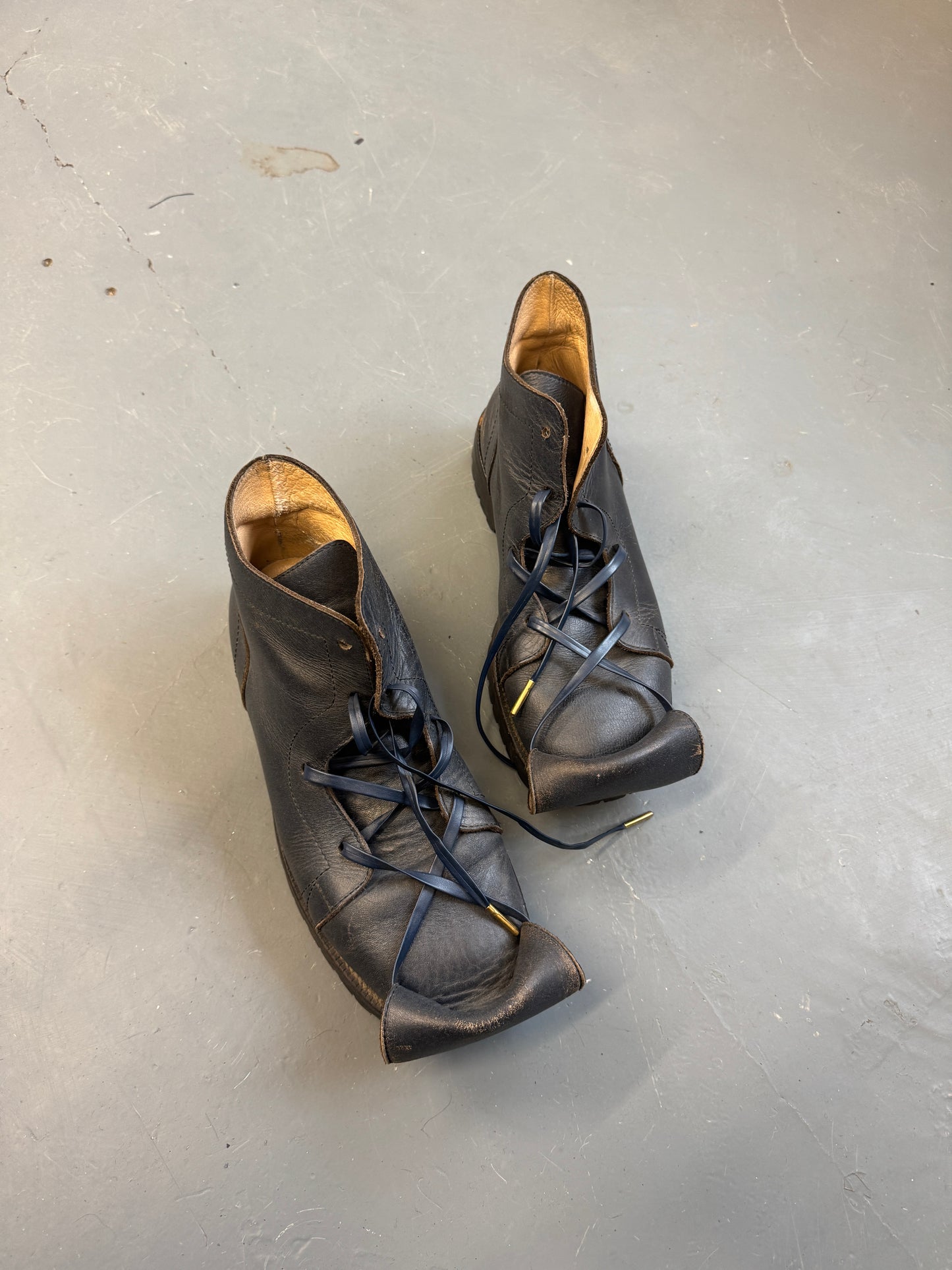 beauty:beast scroll rolled toe mid boots