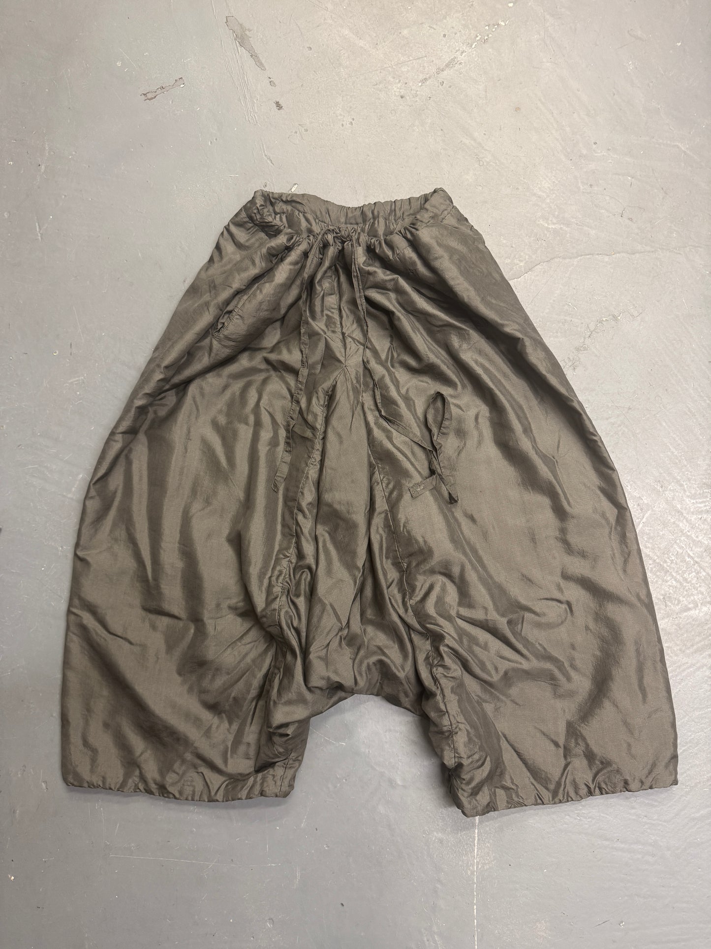 egg trading padded silk drop crotch crop trousers