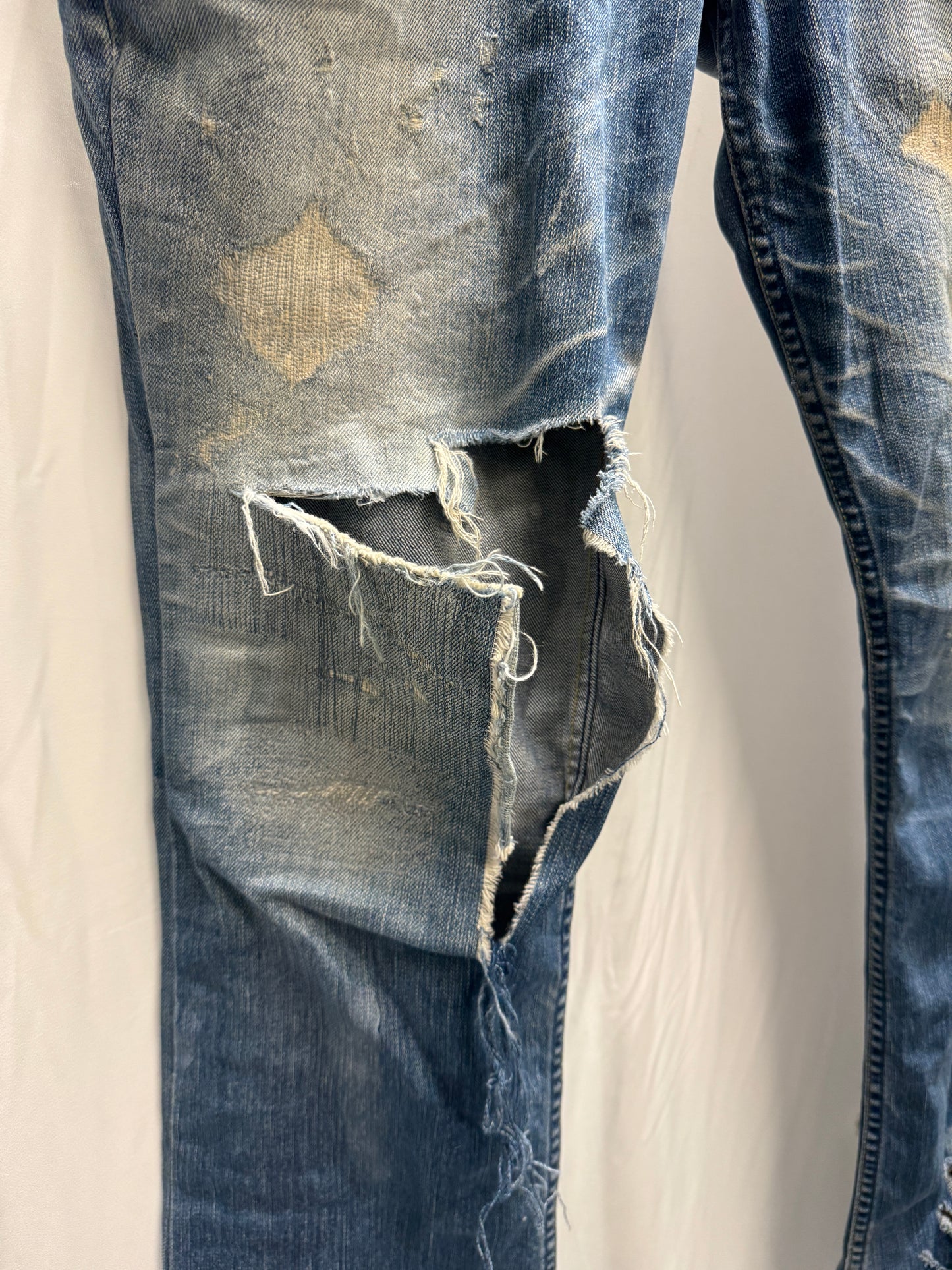 LGB blowout distressed painter jeans
