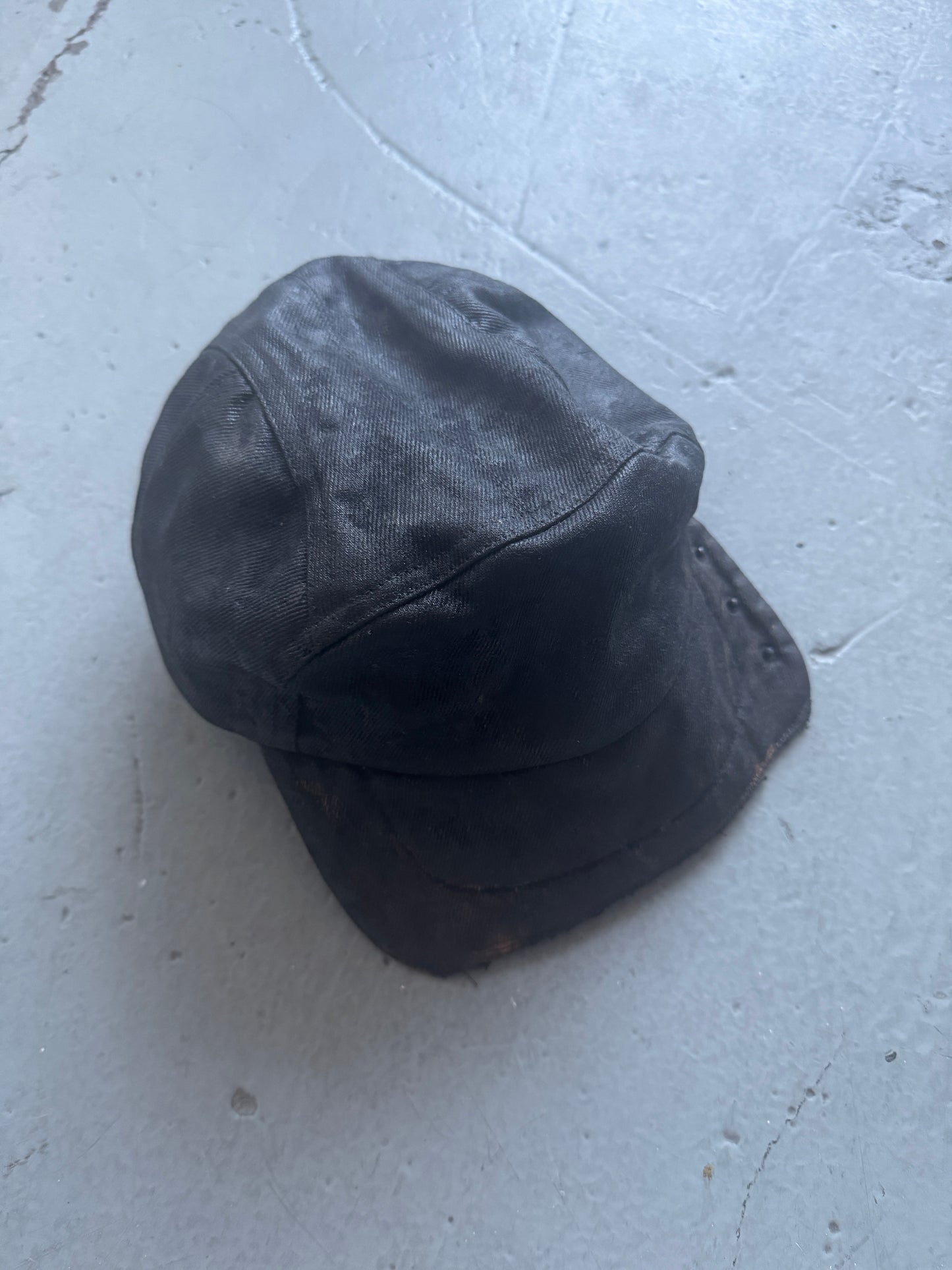 carnet archive oil processed duck bill cap