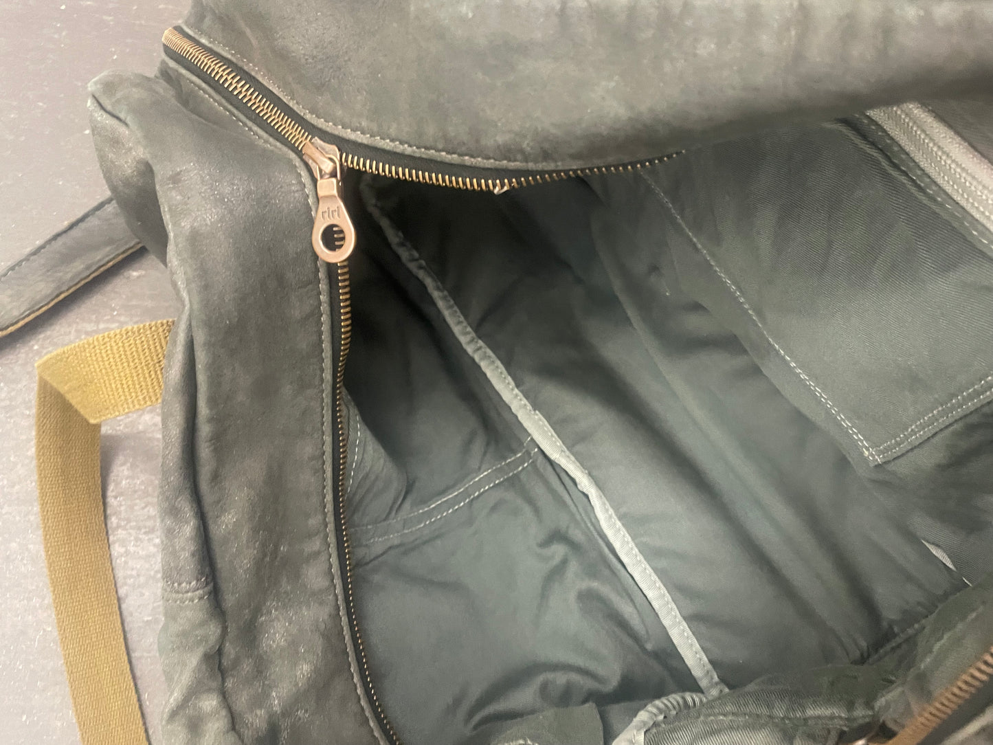ZER Boston/Messenger Leather Bag
