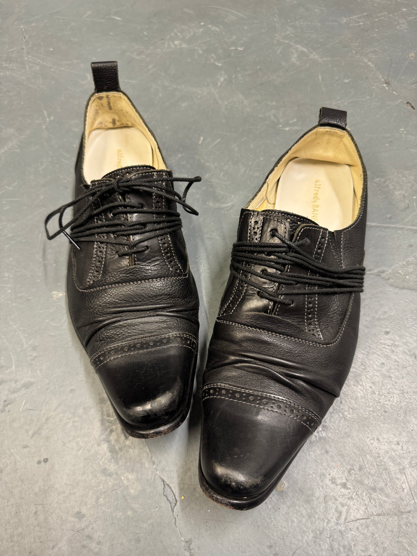 Alfredo Bannister Wrap Lace Pointed Toe Shoe