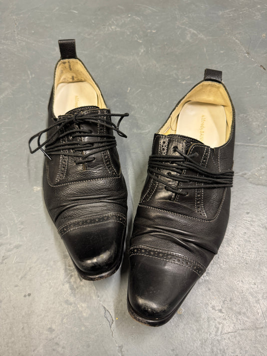 Alfredo Bannister Wrap Lace Pointed Toe Shoe