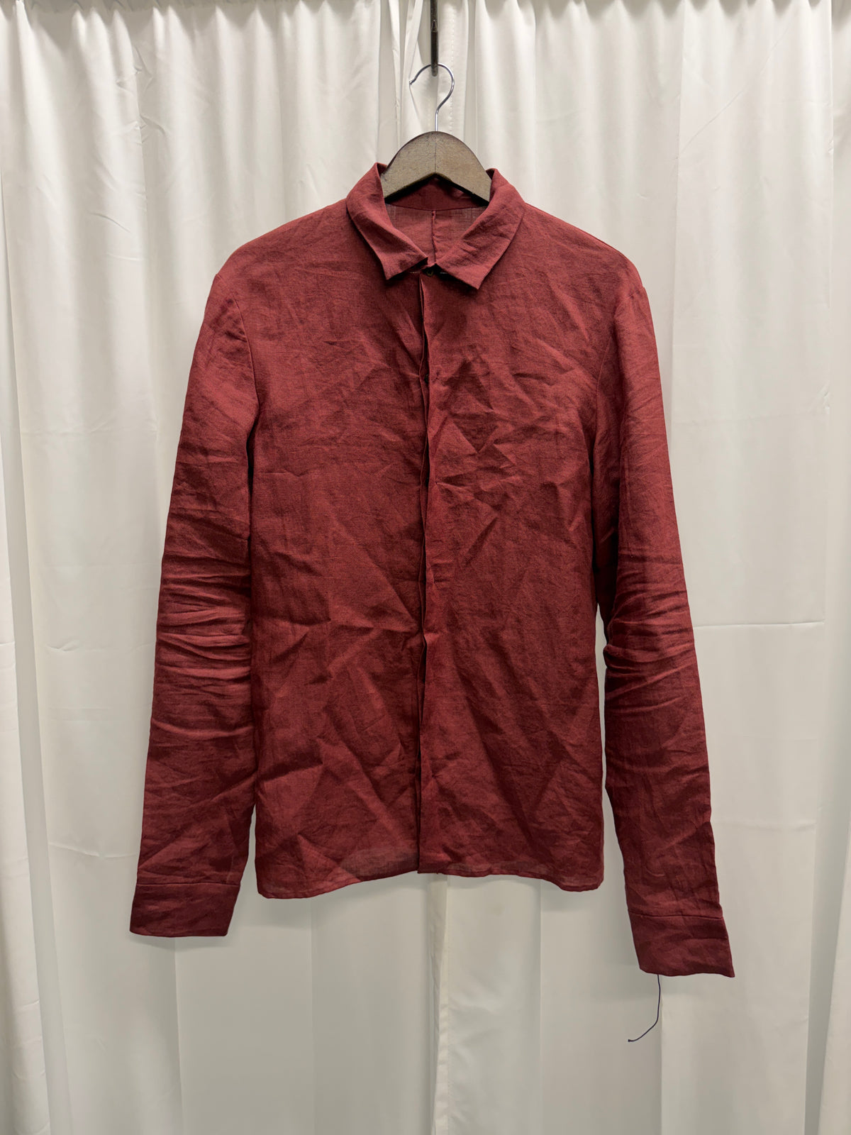 m.a+ one piece lightweight red shirt (L)