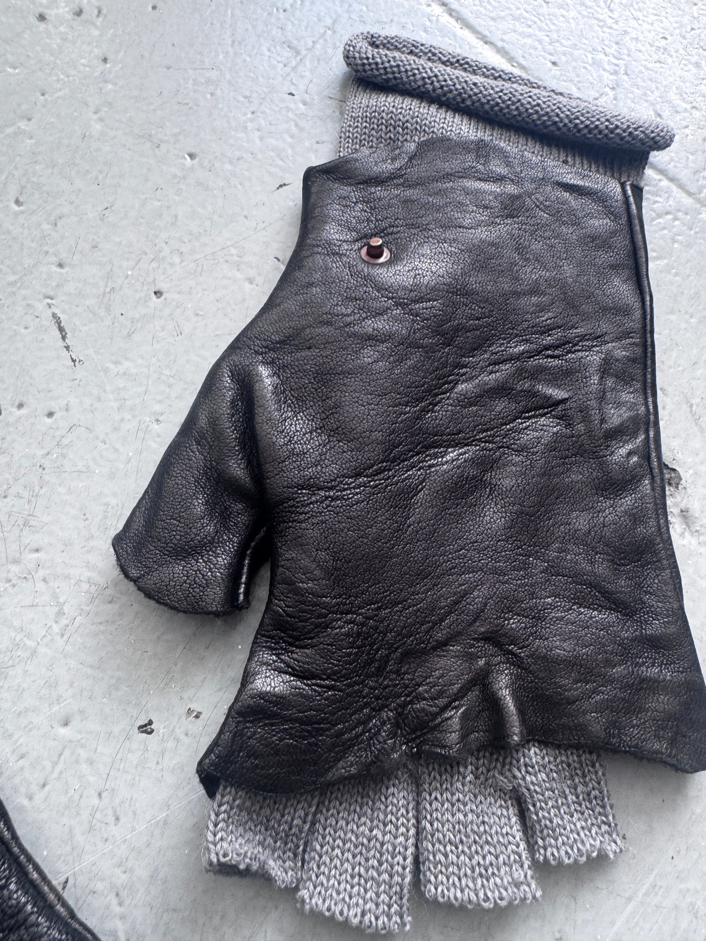 alexander fielden fingerless layer glove