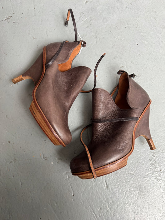 leif dottir abstract wooden heel 6