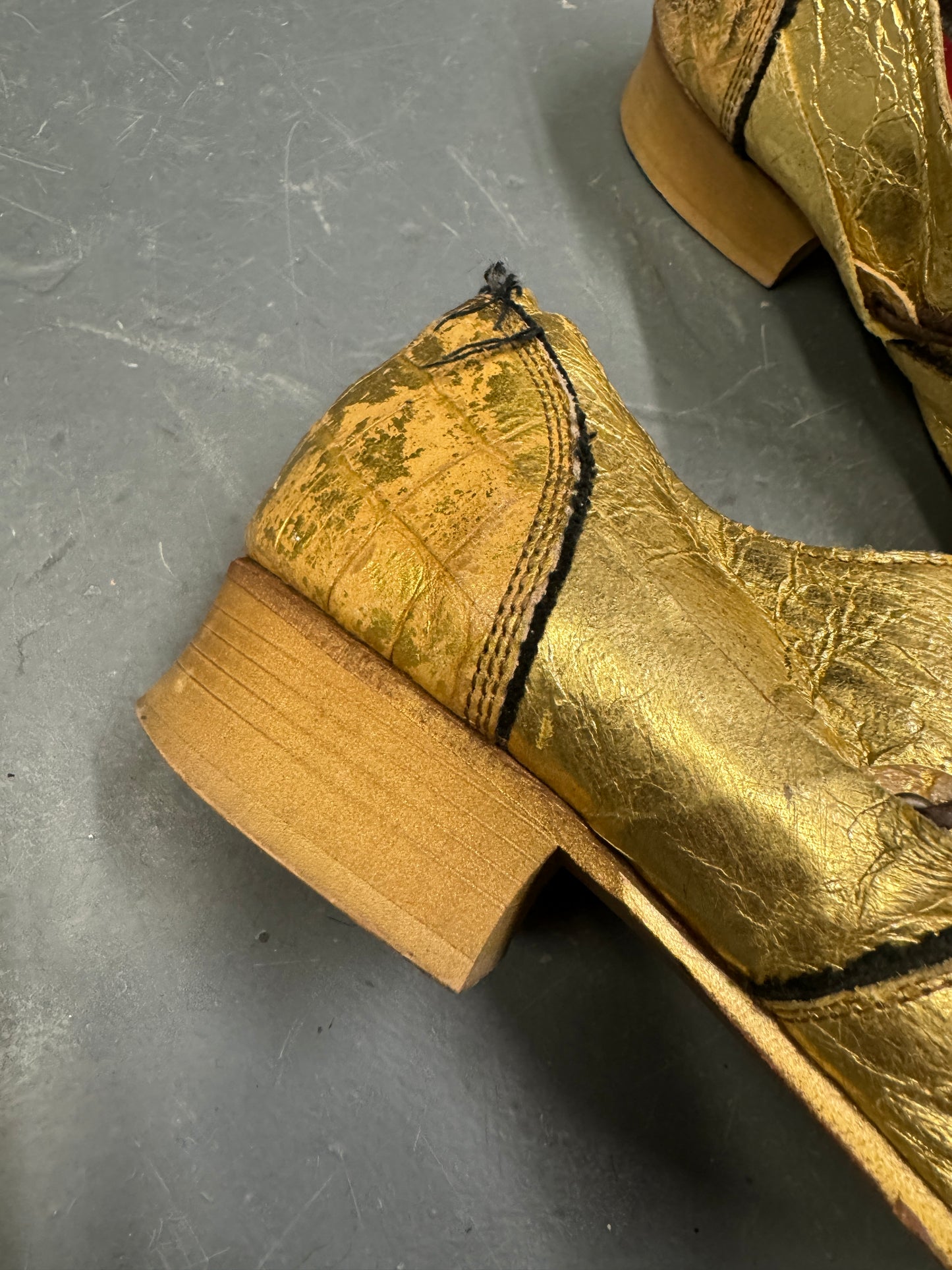 Alfredo Bannister Gold Leather Wrap Lace Pointed Shoe