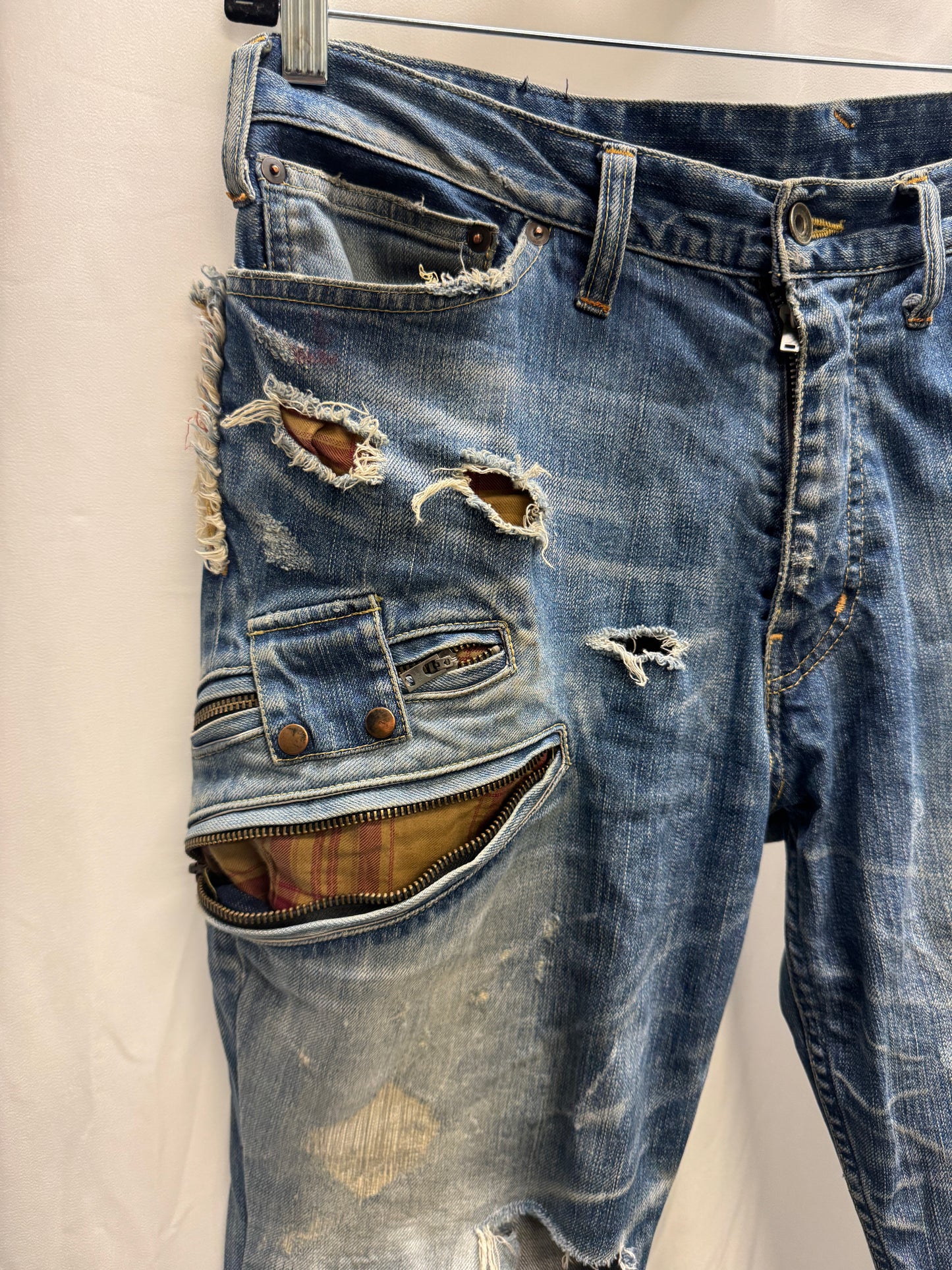 LGB blowout distressed painter jeans