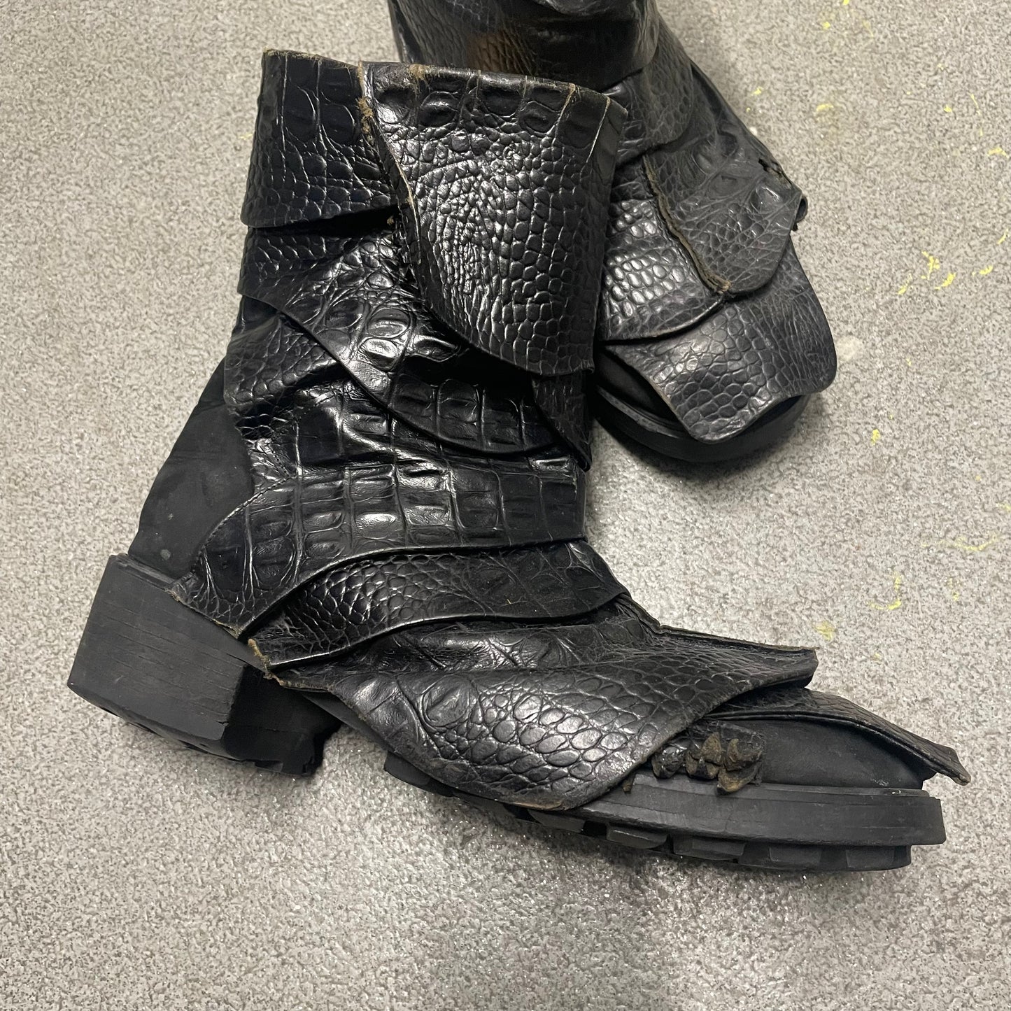 20471120 AW97 Dino/Reptile Boots