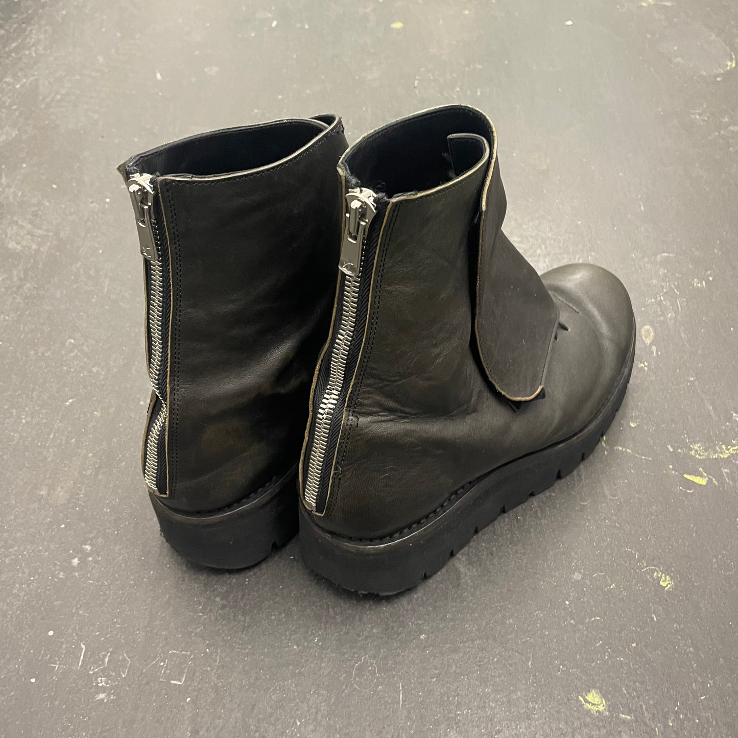 Portaille Horse Leather Cross Strap Boots